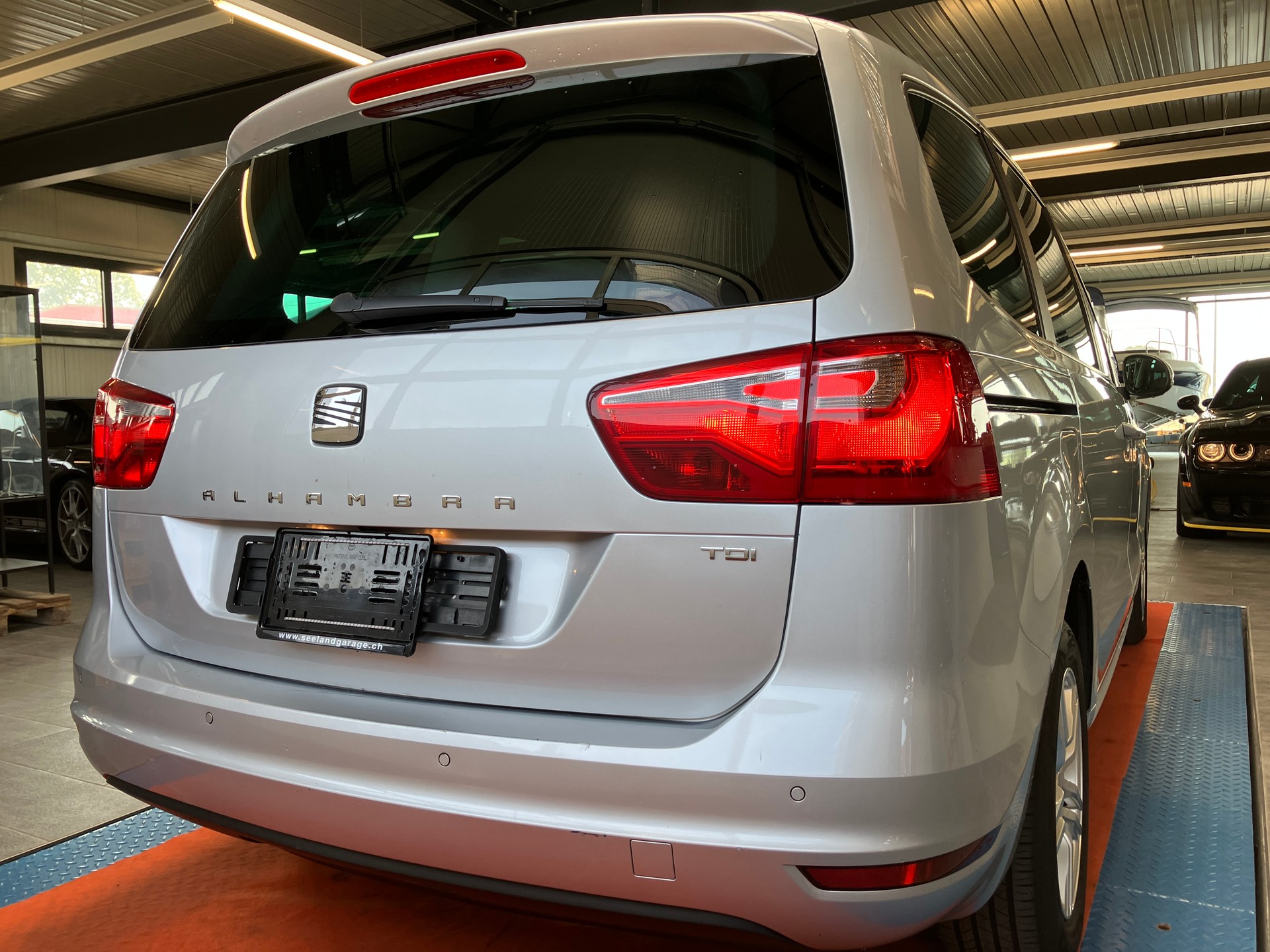 SEAT Alhambra 2.0 TDI Reference Eco DSG-image-2