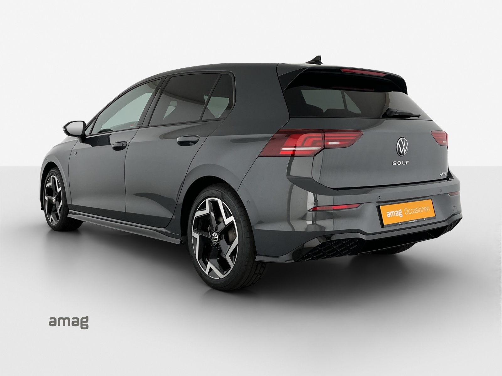 VW Golf 1.5 e TSI mHEV R-Line DSG-image-2
