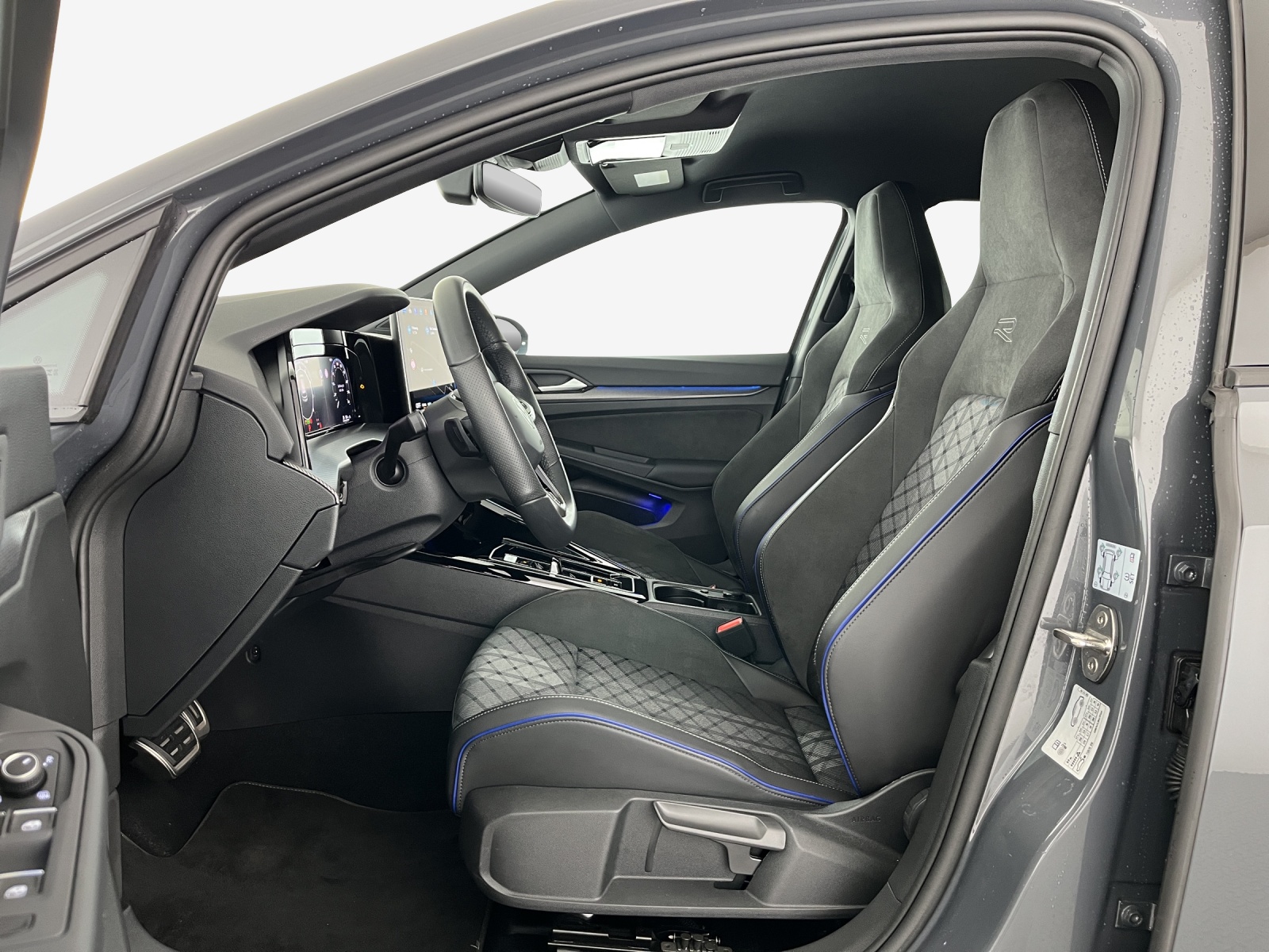 VW Golf 1.5 e TSI mHEV R-Line DSG-image-7
