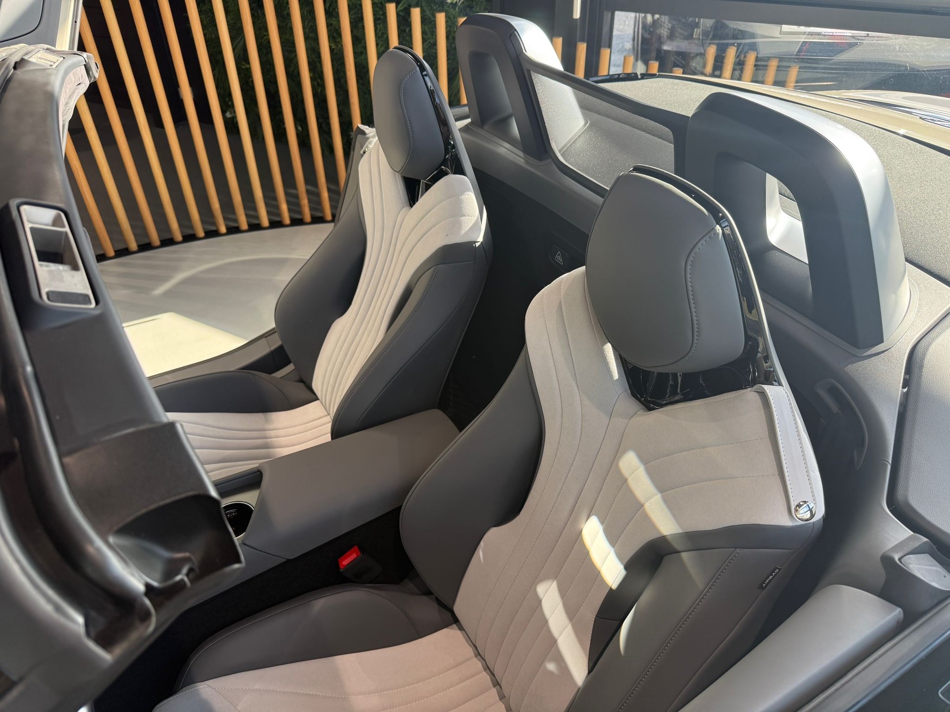 MG Cyberster 77kWh 4WD-image-7