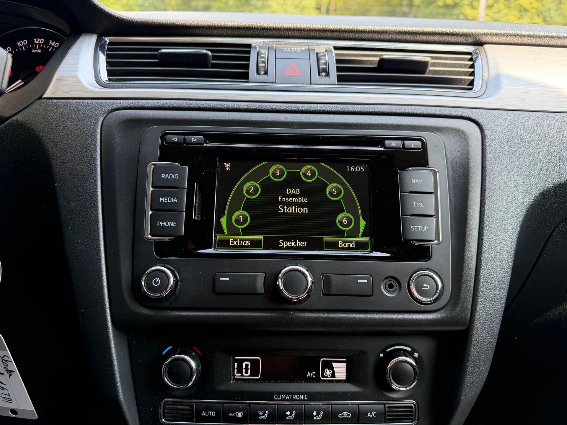 SKODA Rapid Spaceback 1.6 TDI Ambition-image-9