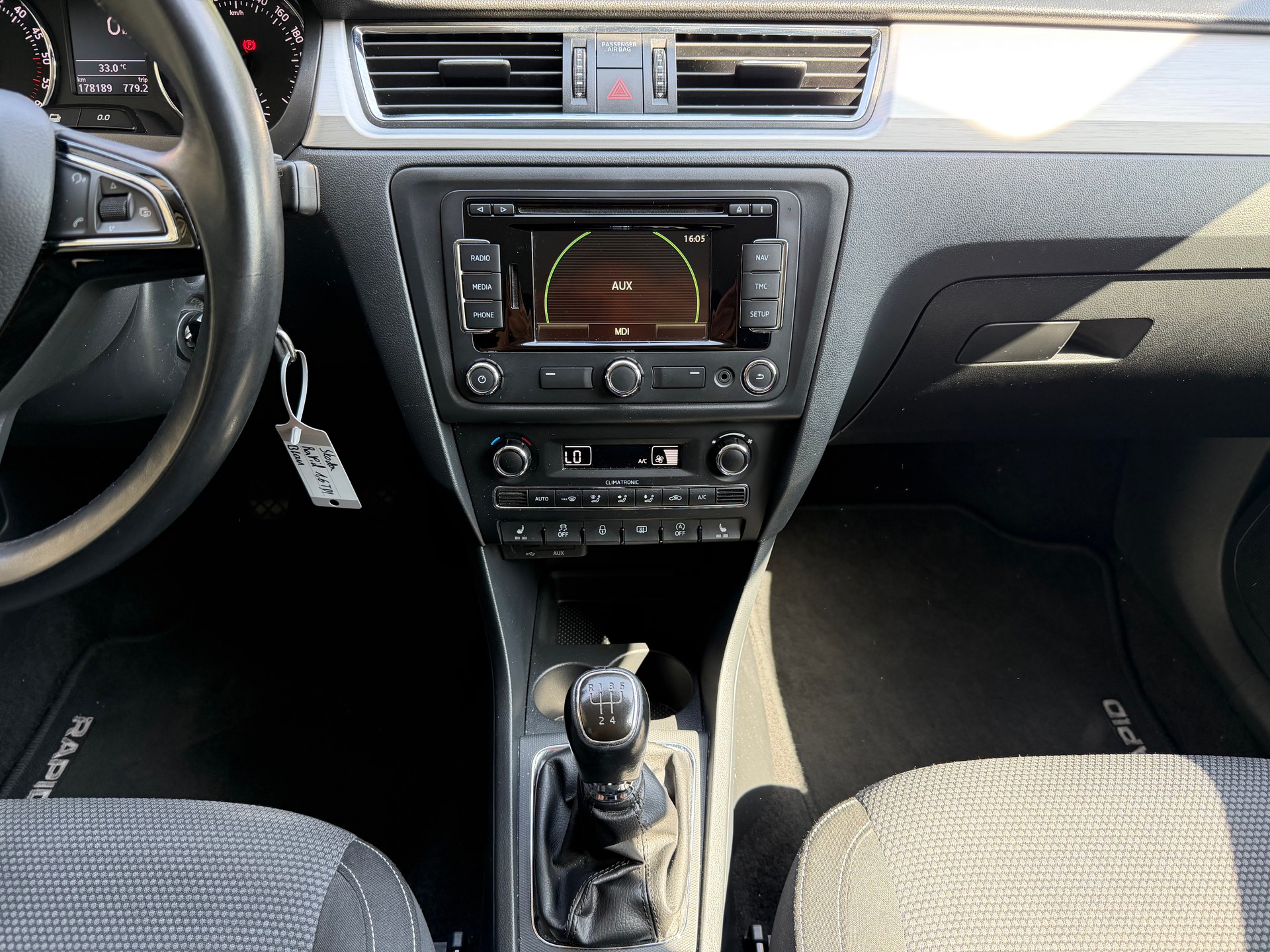 SKODA Rapid Spaceback 1.6 TDI Ambition-image-8