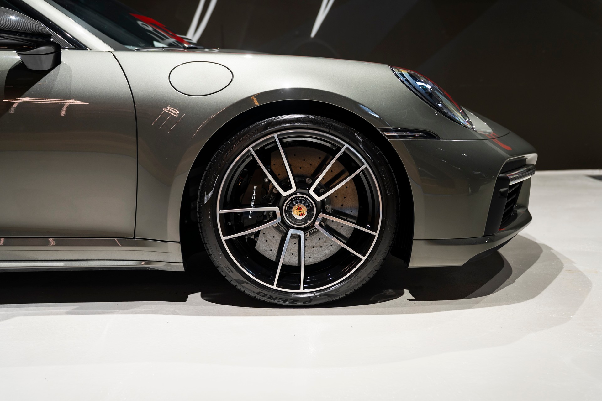 PORSCHE 911 Turbo S PDK-image-5