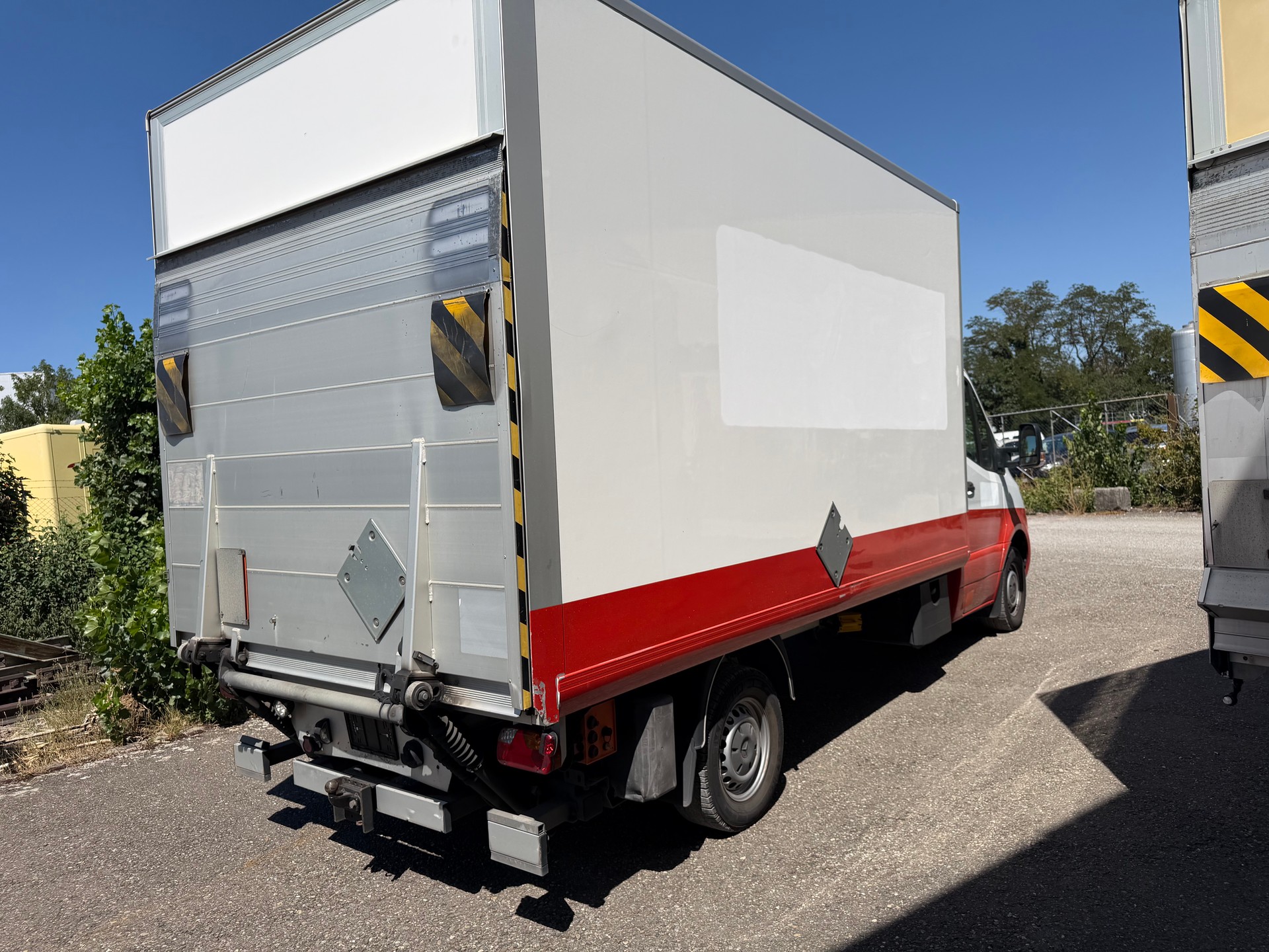 MERCEDES-BENZ Sprinter 319 CDI Standard-image-1