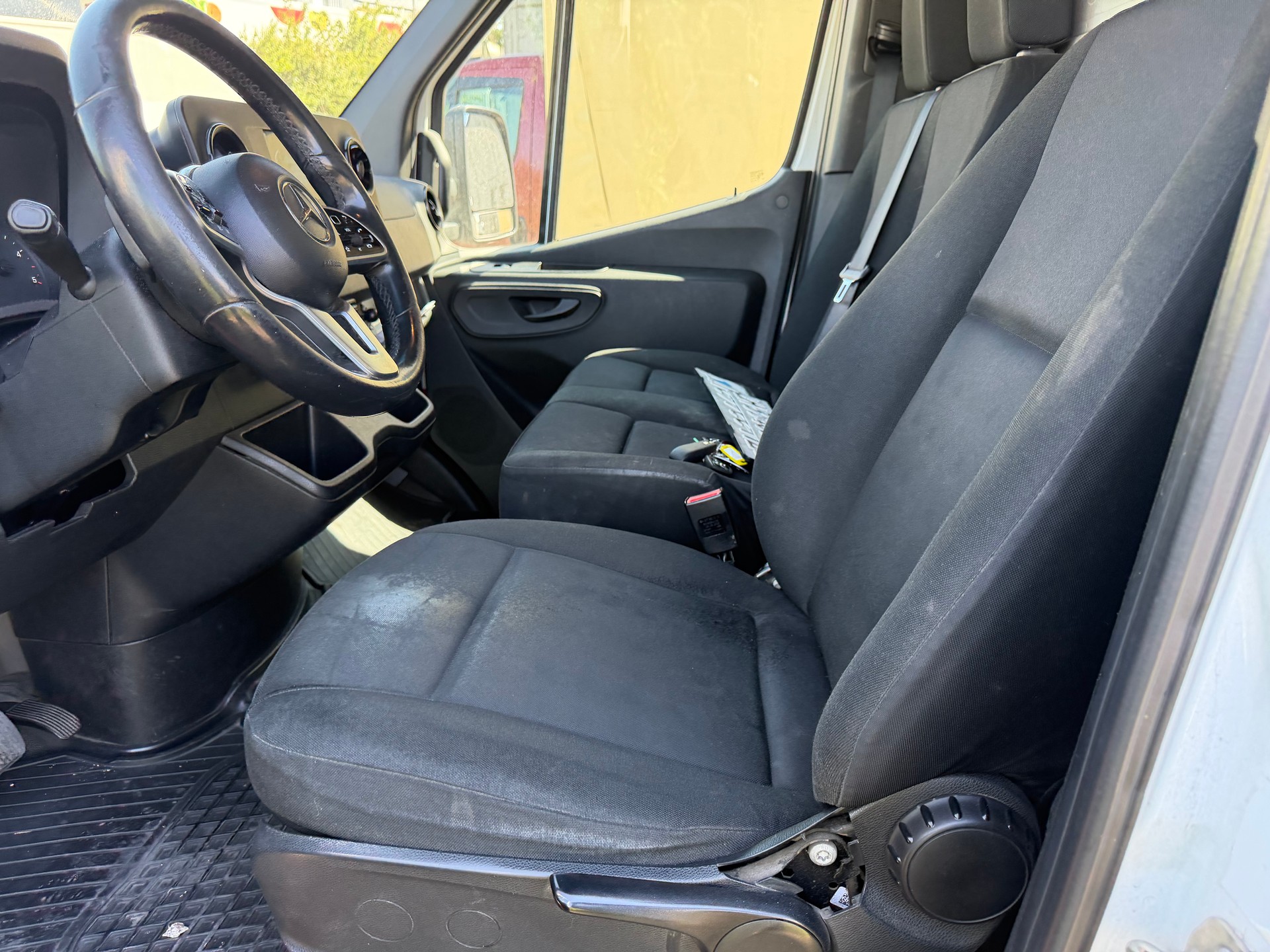 MERCEDES-BENZ Sprinter 319 CDI Standard-image-4