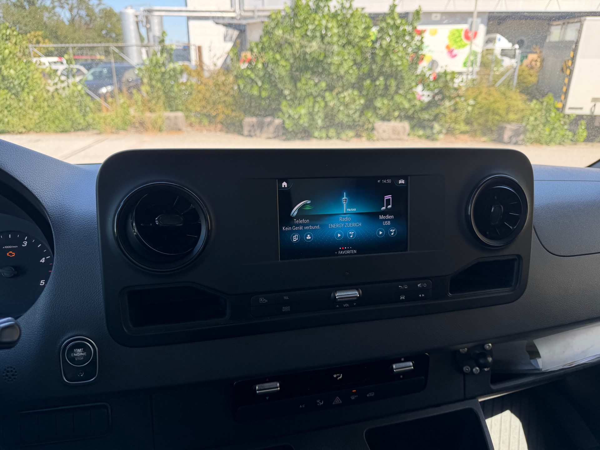 MERCEDES-BENZ Sprinter 319 CDI Standard-image-6