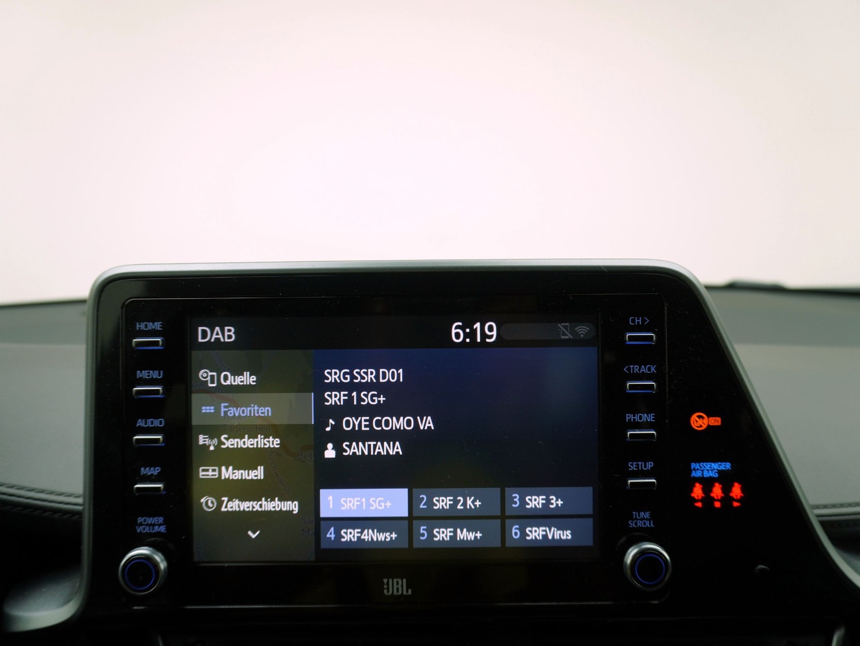 TOYOTA C-HR 2.0 VVTi HSD GR Sport-image-17