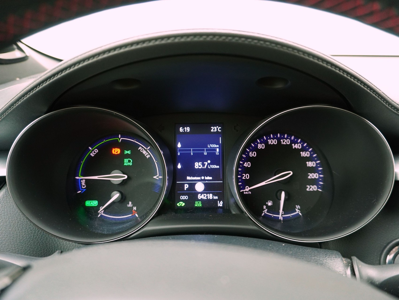 TOYOTA C-HR 2.0 VVTi HSD GR Sport-image-14
