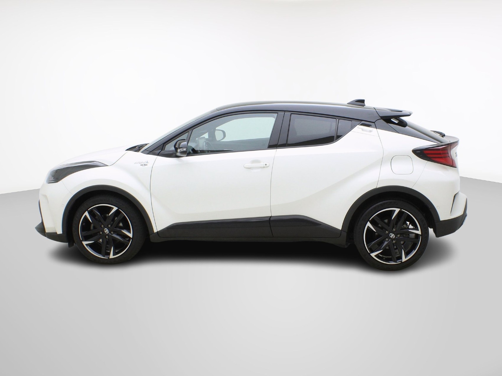 TOYOTA C-HR 2.0 VVTi HSD GR Sport-image-2