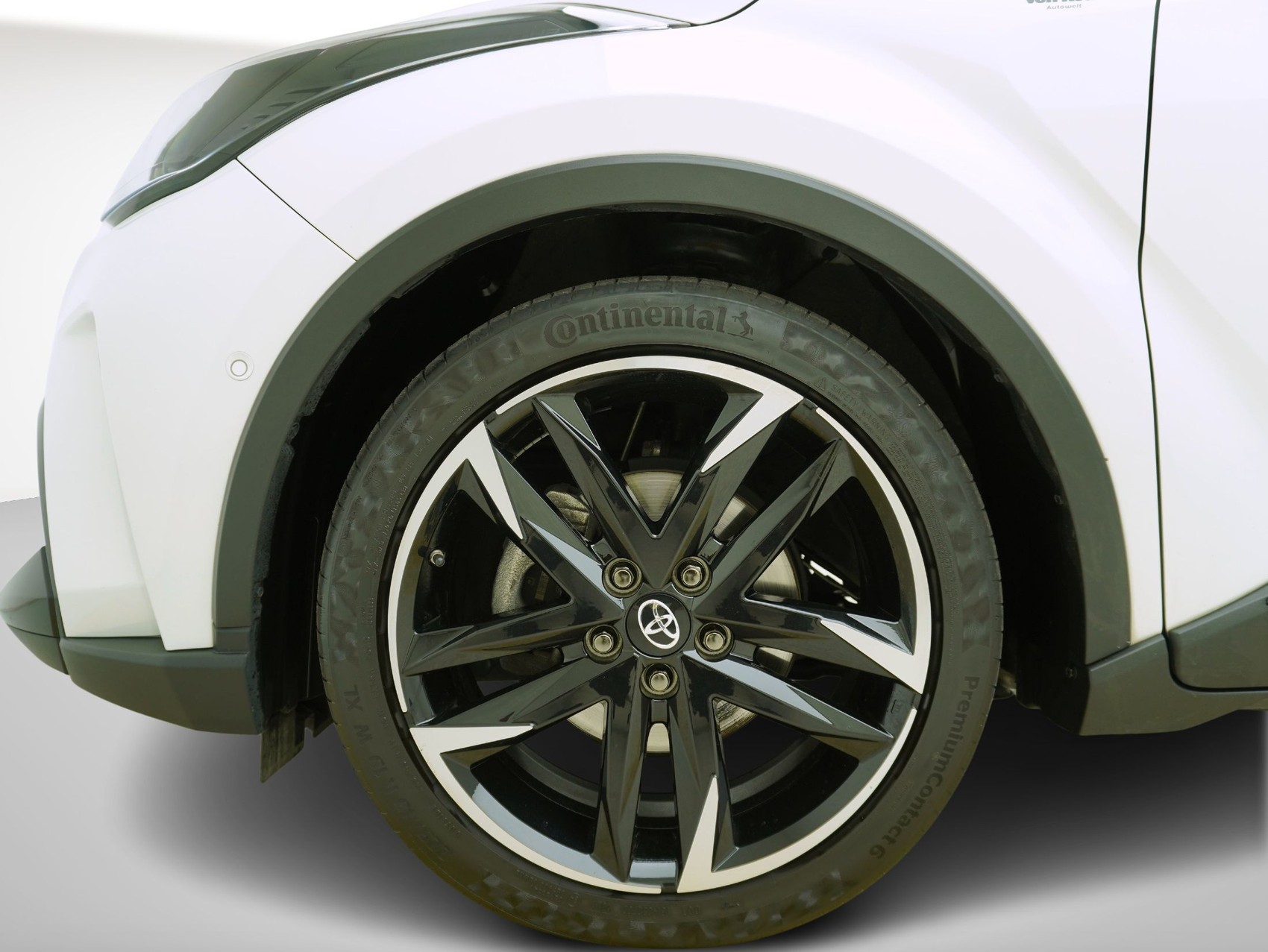 TOYOTA C-HR 2.0 VVTi HSD GR Sport-image-6