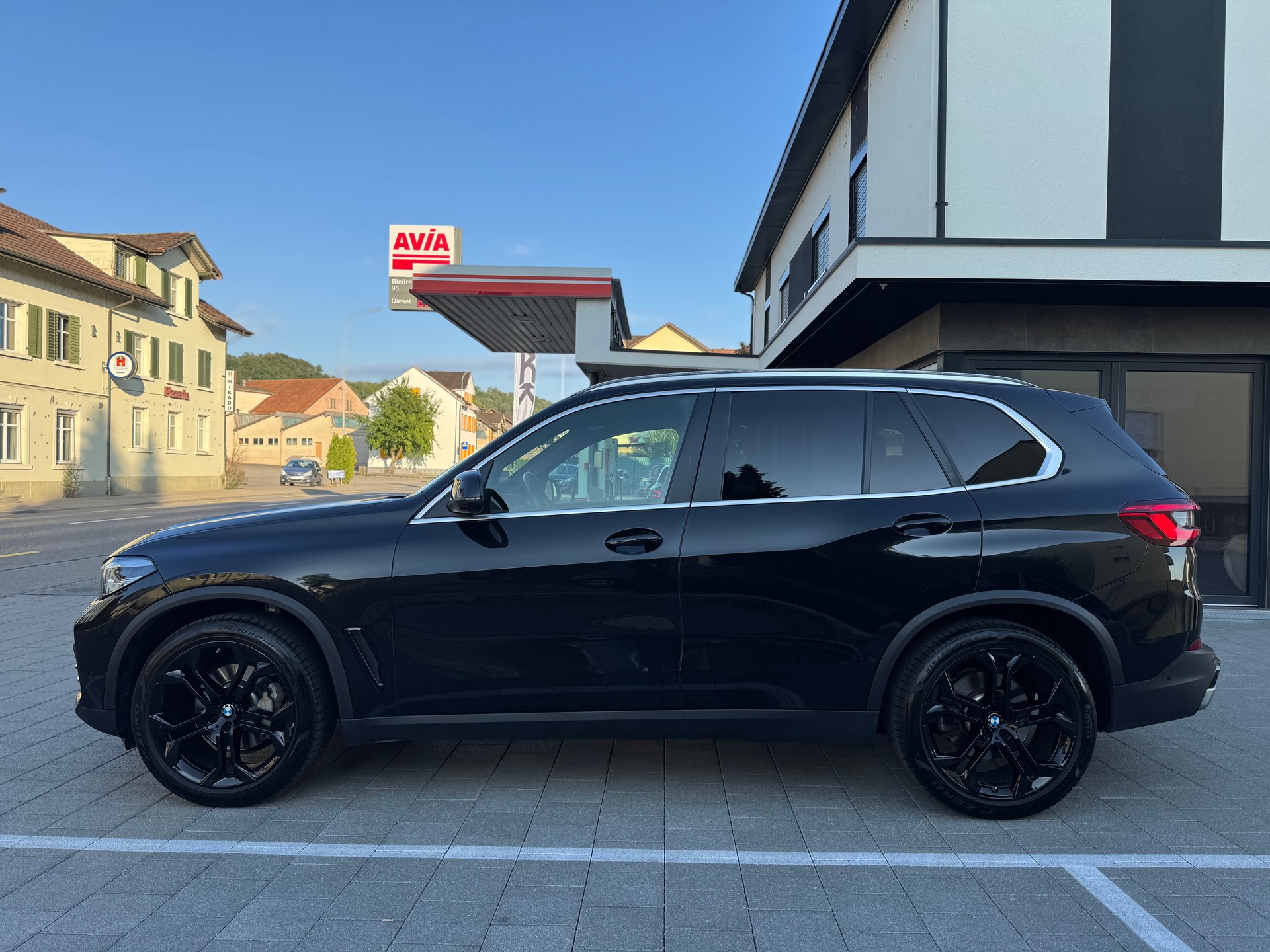 BMW X5 xDrive 30d Steptronic **265 PS**Voll-Leder-image-1