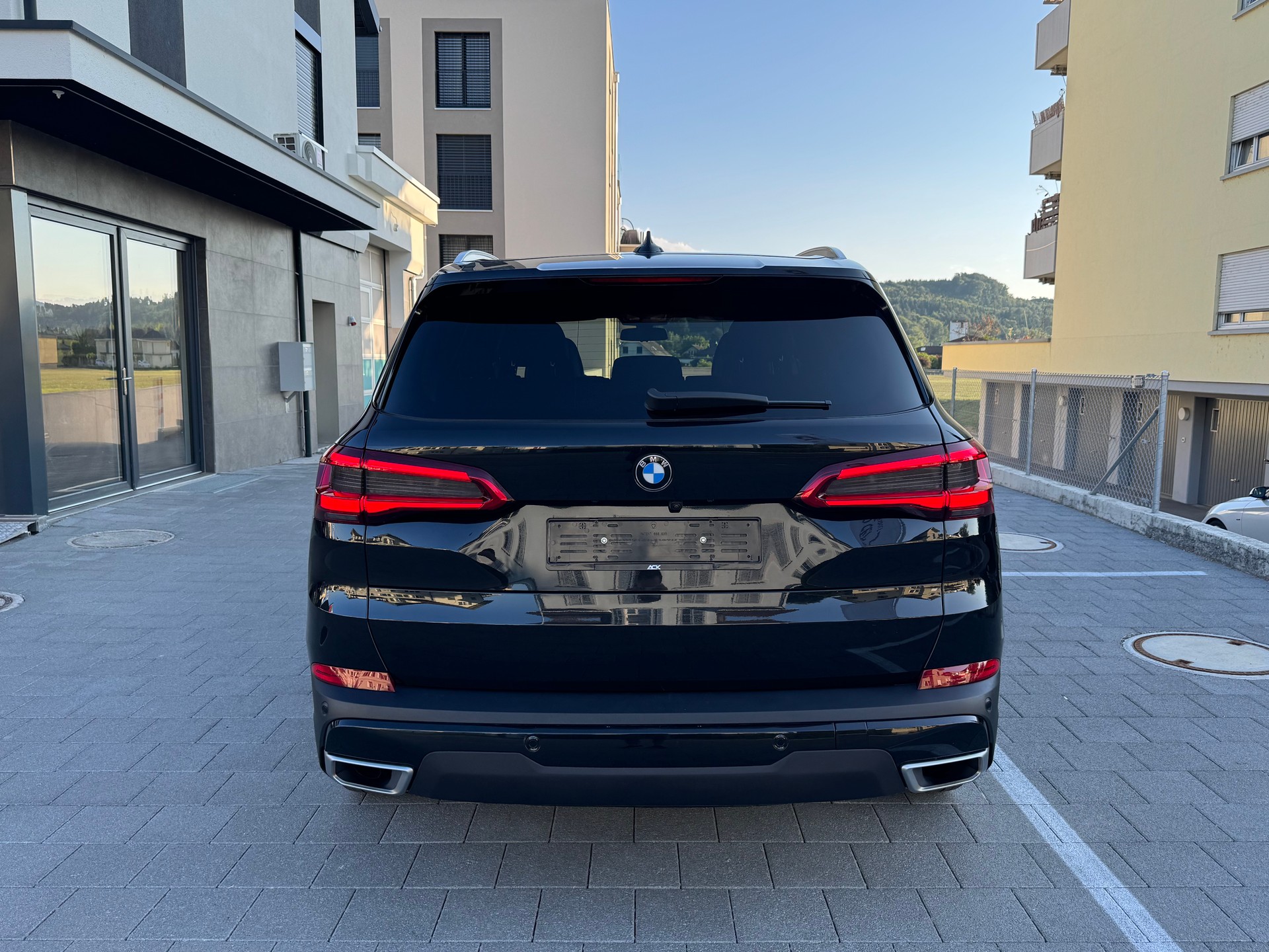 BMW X5 xDrive 30d Steptronic **265 PS**Voll-Leder-image-3