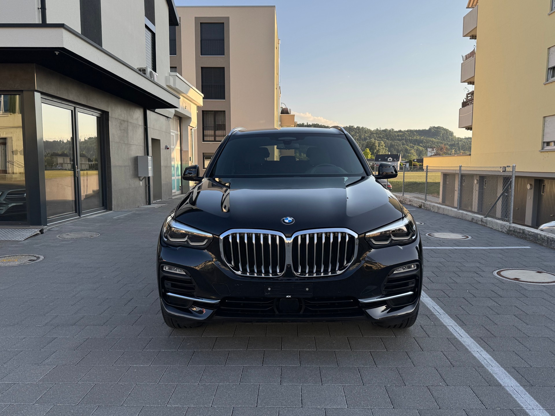 BMW X5 xDrive 30d Steptronic **265 PS**Voll-Leder-image-8