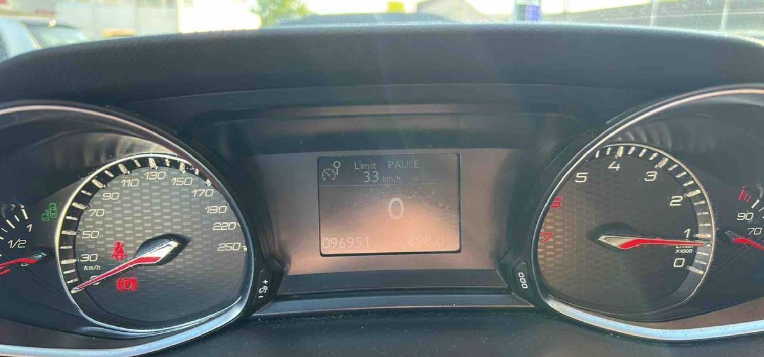 PEUGEOT 308 1.6 e-THP GT-image-5