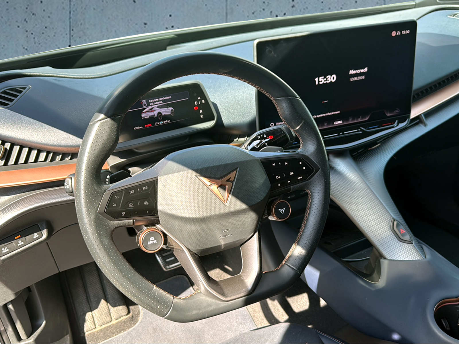 CUPRA Tavascan Type 9 77 kWh VZ Adrenaline-image-4
