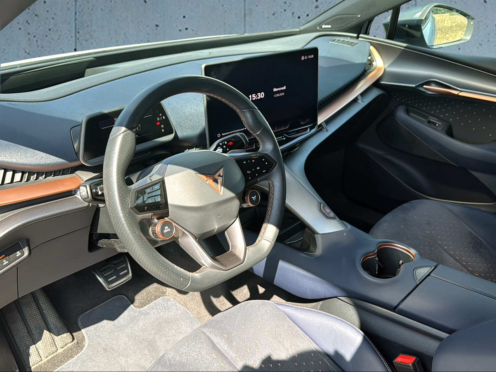 CUPRA Tavascan Type 9 77 kWh VZ Adrenaline-image-3