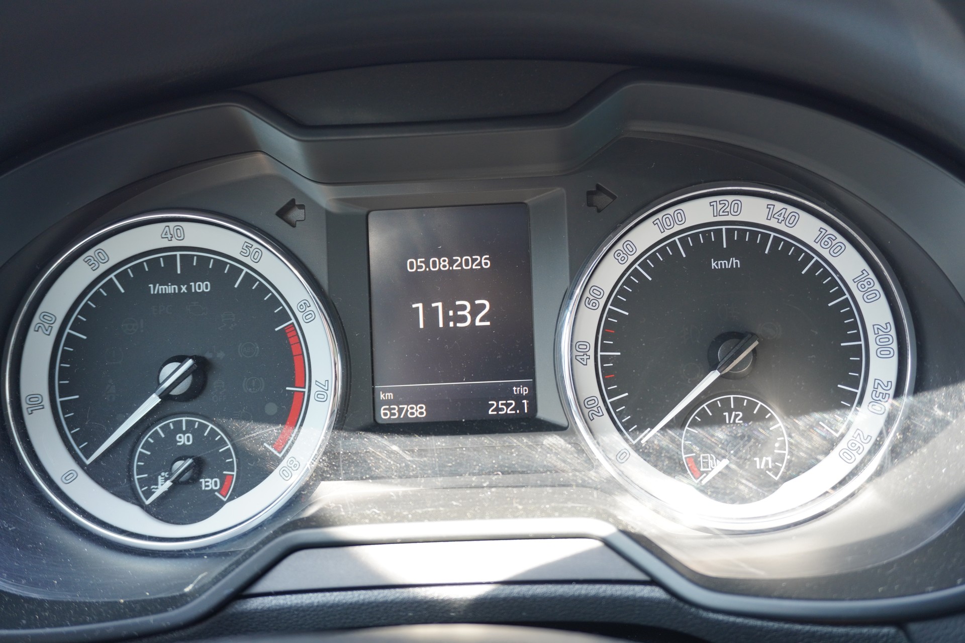 SKODA Octavia Combi 2.0 TSI Scout 4x4 DSG-image-7