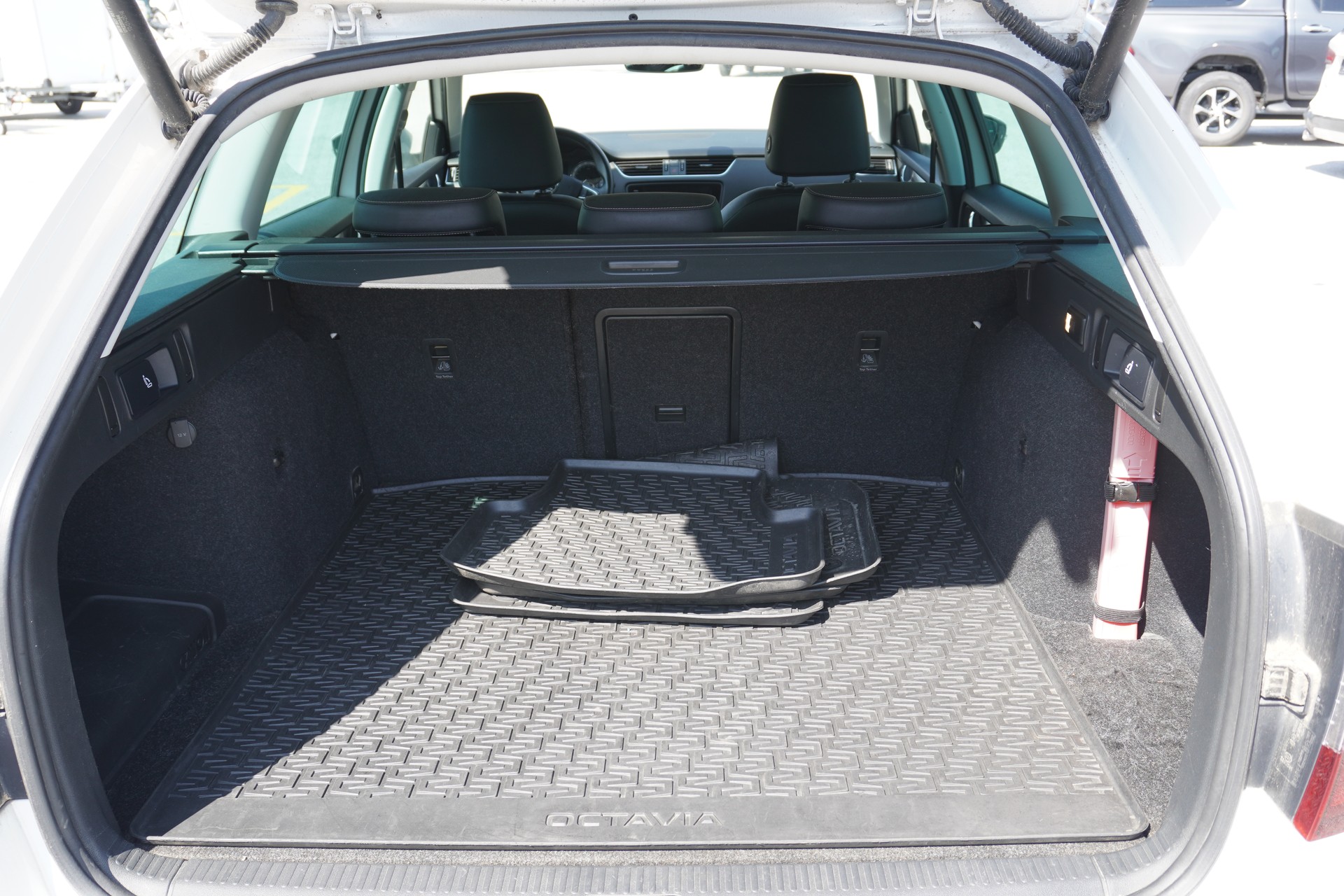 SKODA Octavia Combi 2.0 TSI Scout 4x4 DSG-image-20
