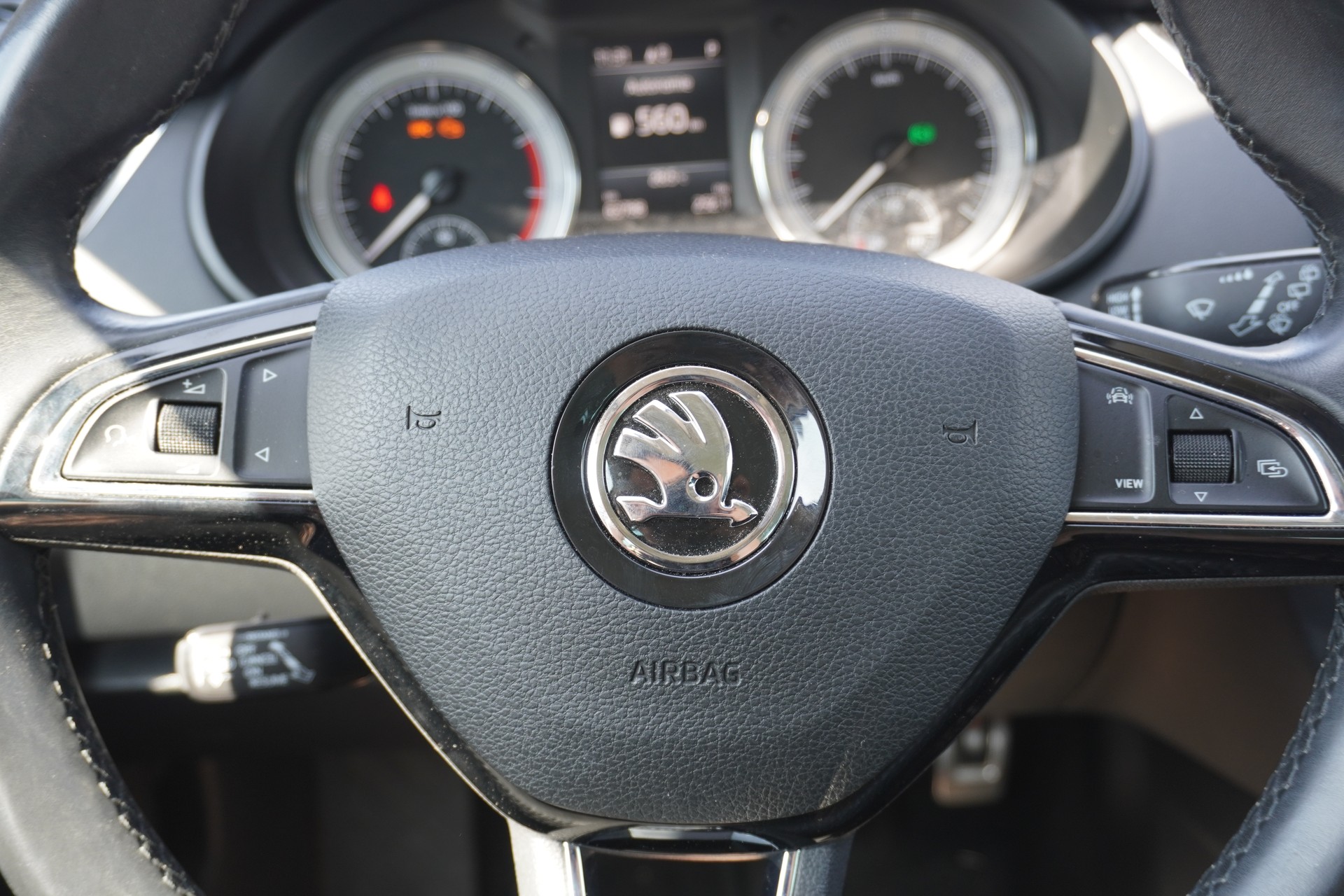 SKODA Octavia Combi 2.0 TSI Scout 4x4 DSG-image-9