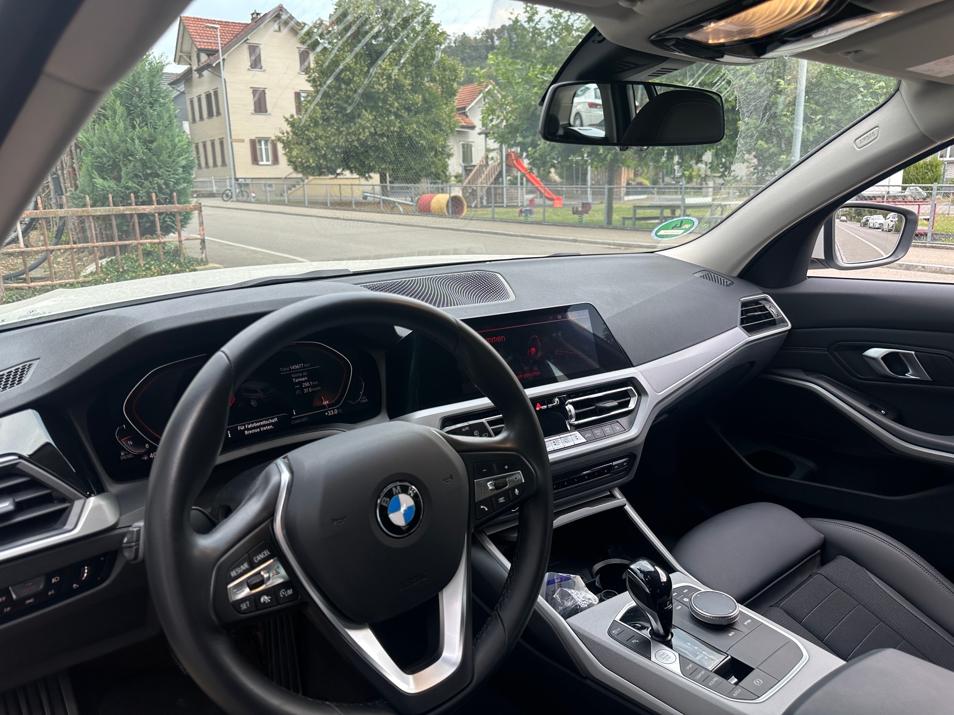 BMW 320d xDrive 48V Touring Sport Line Steptronic-image-4