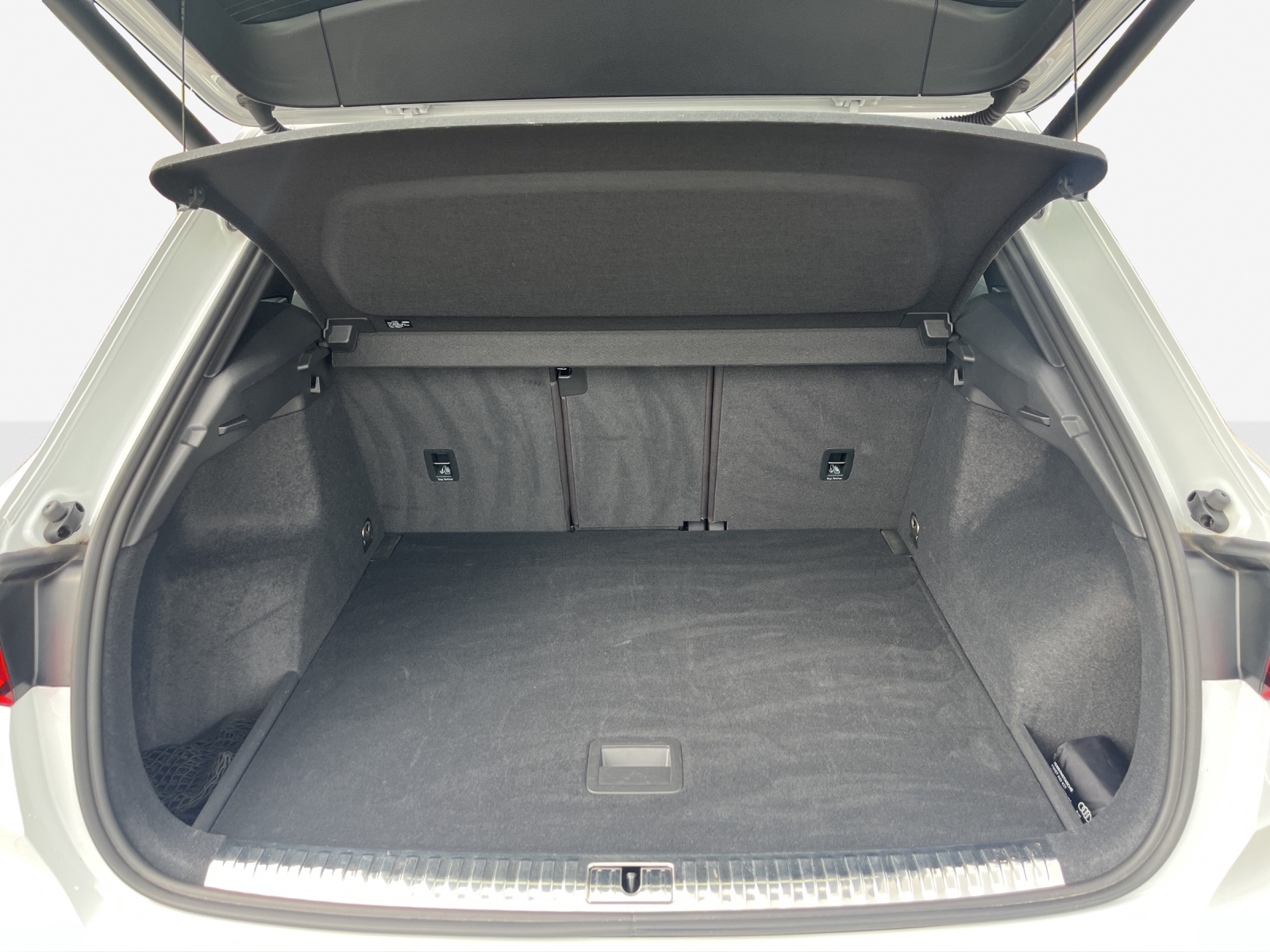AUDI Q3 35 TFSI S line Attraction S-tronic-image-12