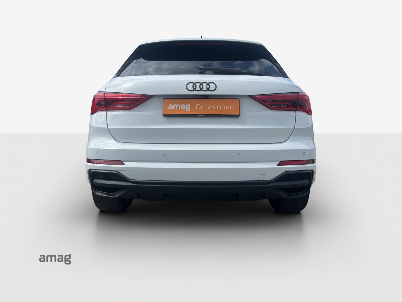 AUDI Q3 35 TFSI S line Attraction S-tronic-image-3