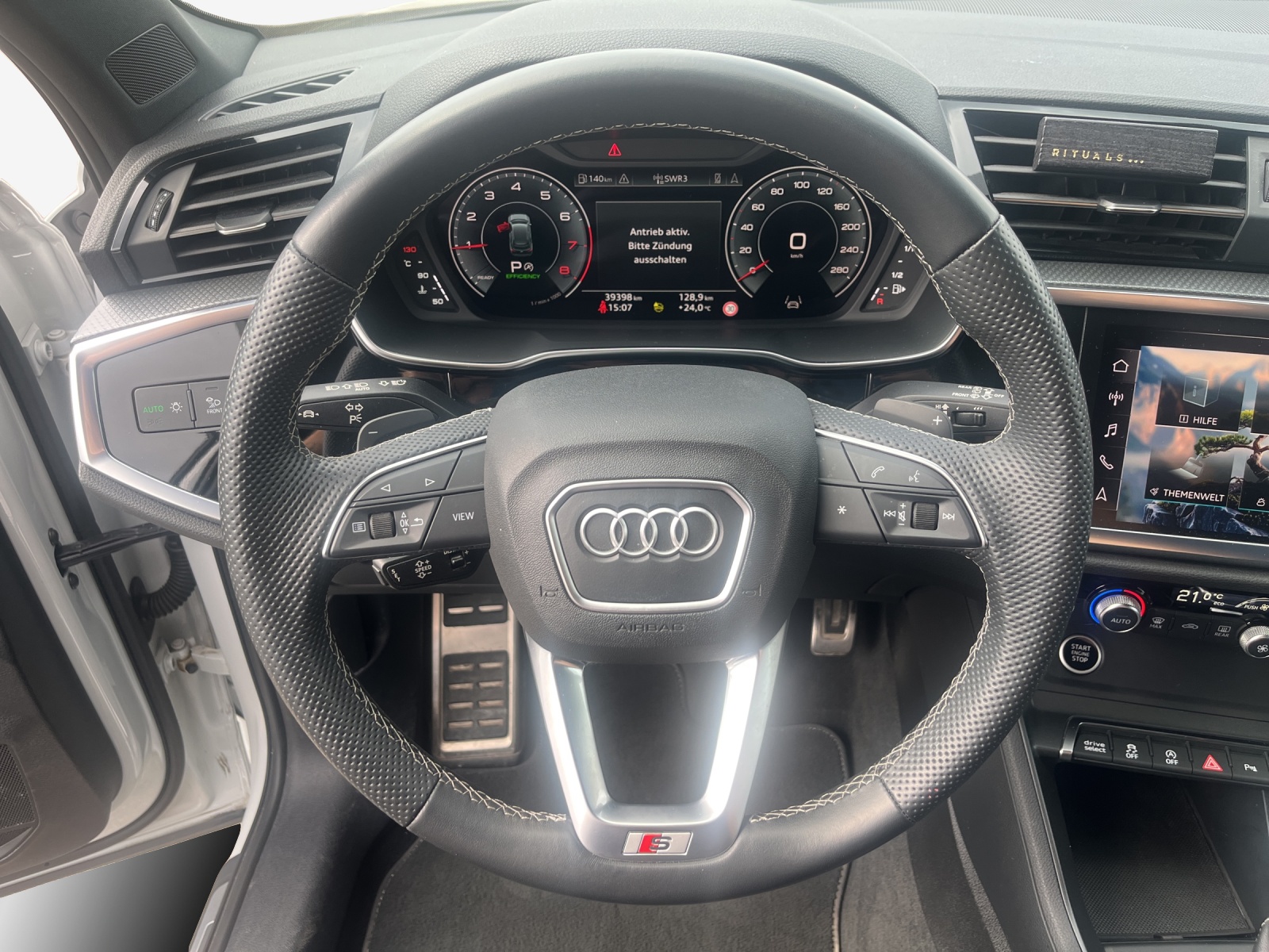 AUDI Q3 35 TFSI S line Attraction S-tronic-image-9