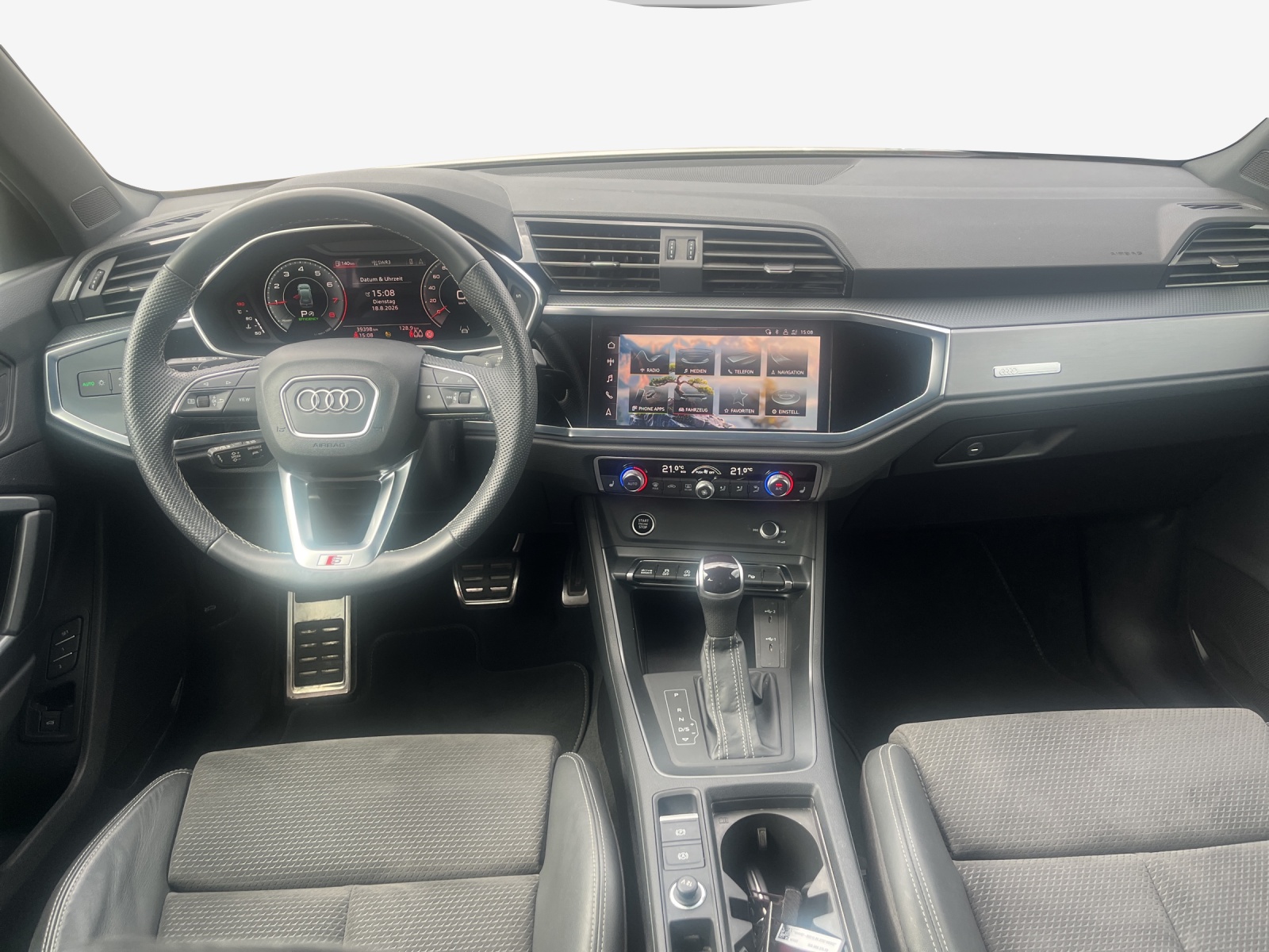 AUDI Q3 35 TFSI S line Attraction S-tronic-image-8