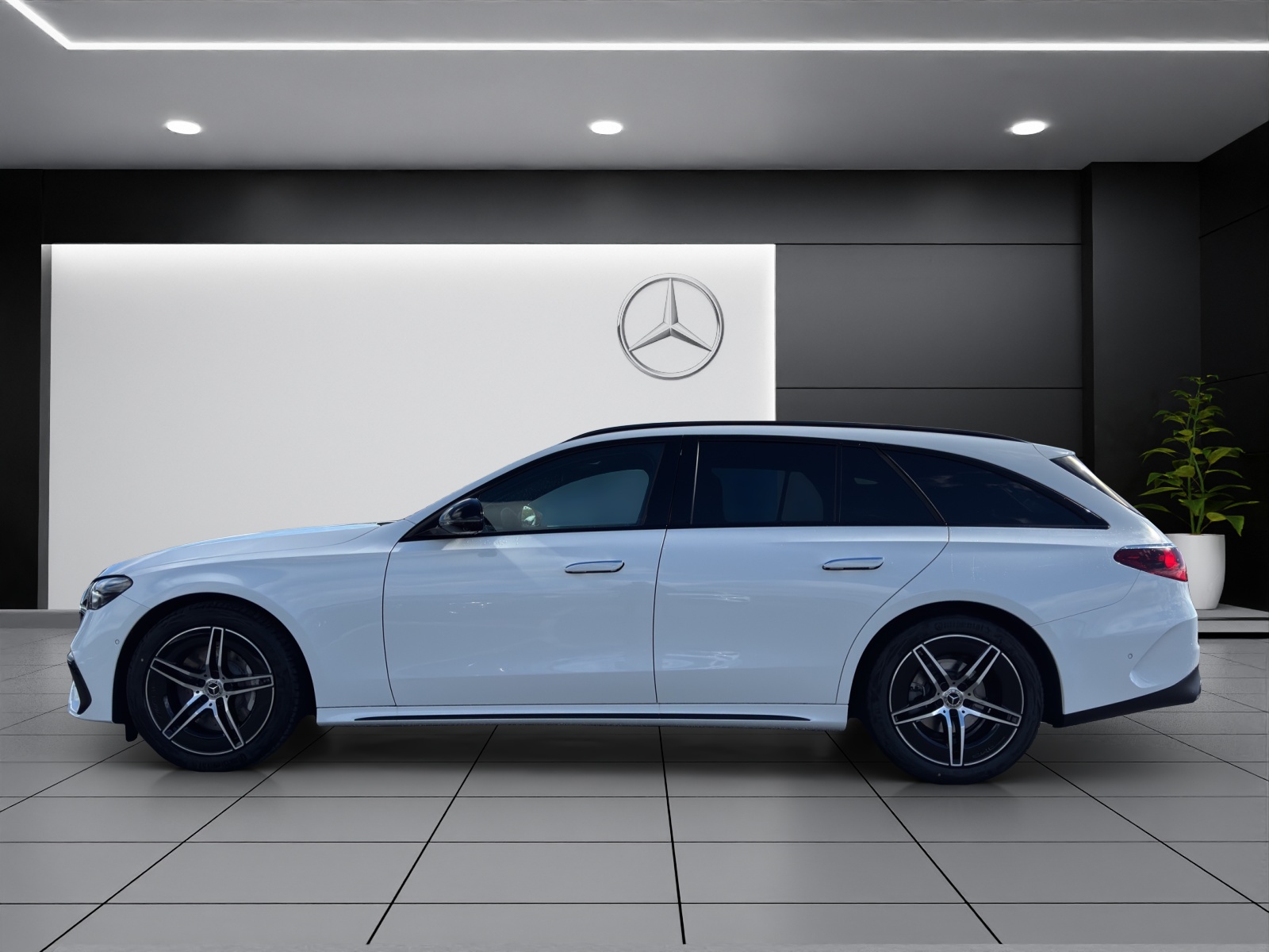 MERCEDES-BENZ E 220 d T 4Matic 9G-Tronic-showroom-element-2