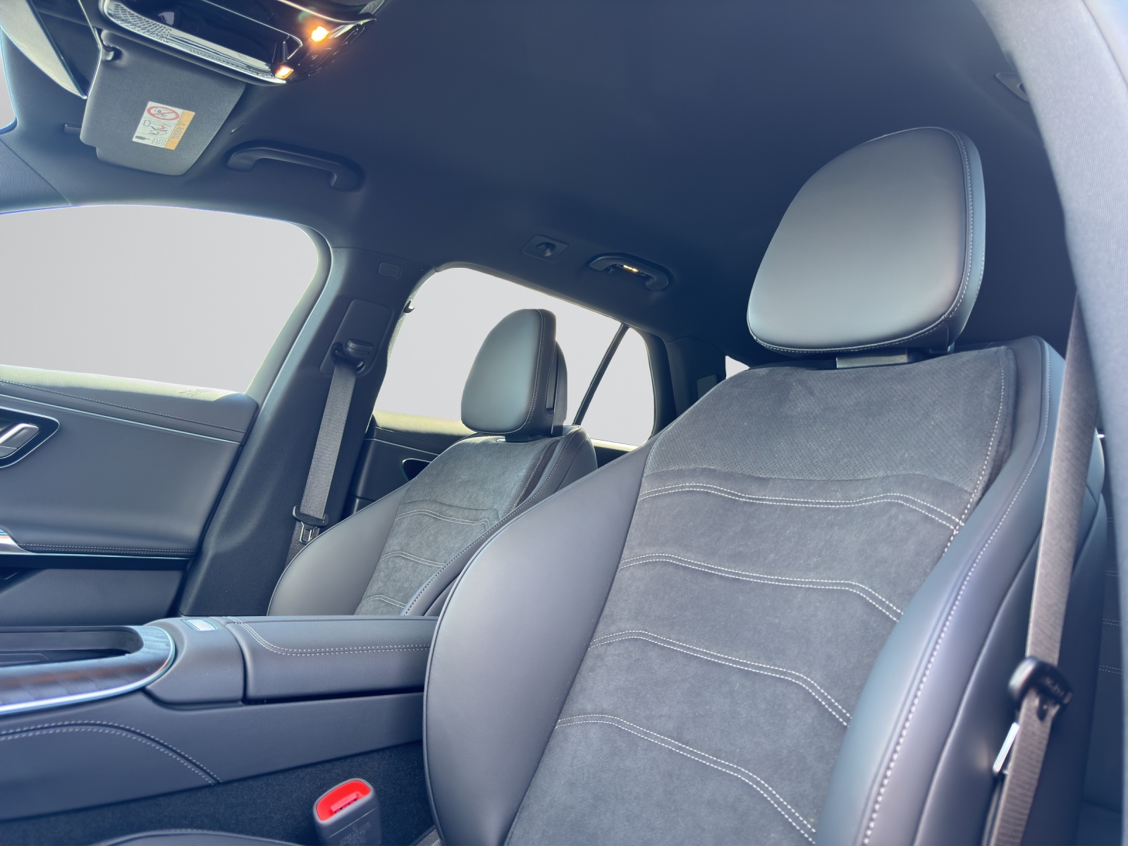 MERCEDES-BENZ E 220 d T 4Matic 9G-Tronic-image-9