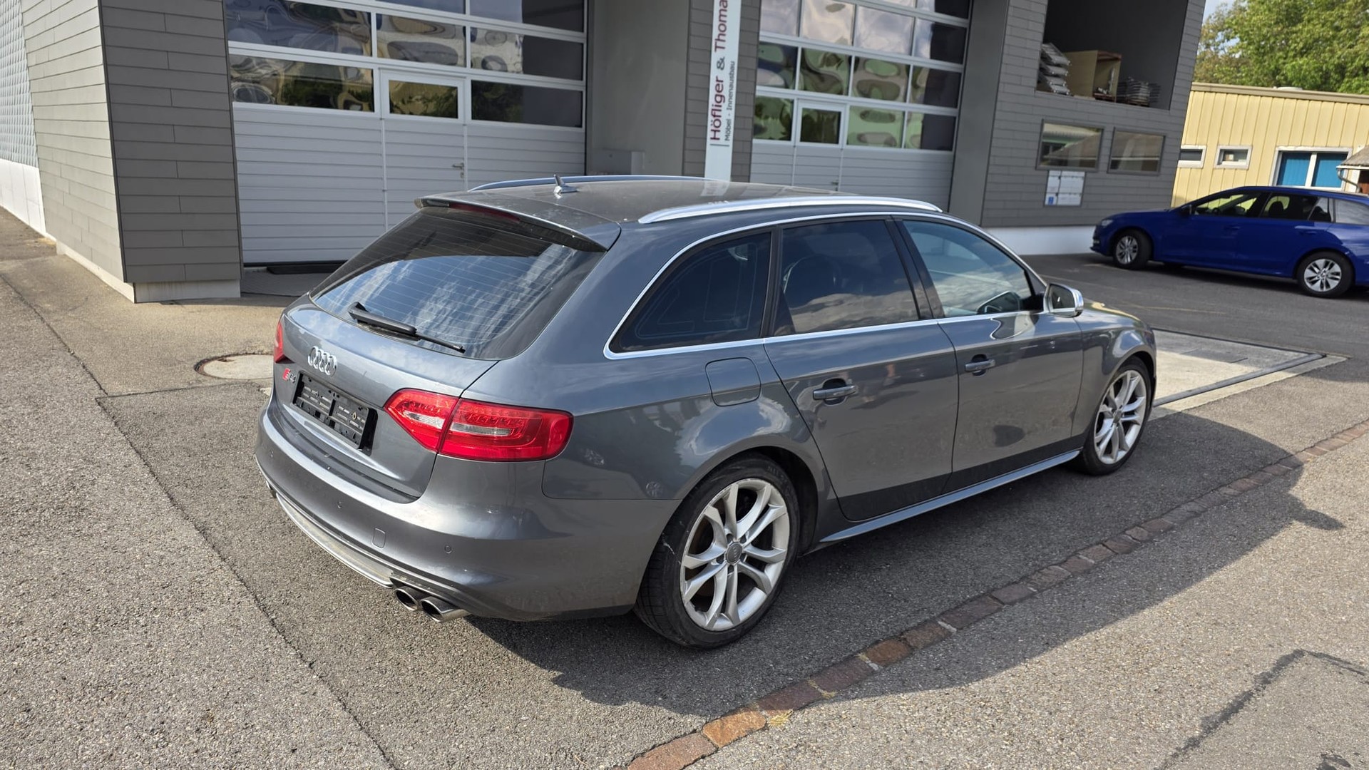 AUDI S4 Avant 3.0 TFSI quattro S-tronic-image-3