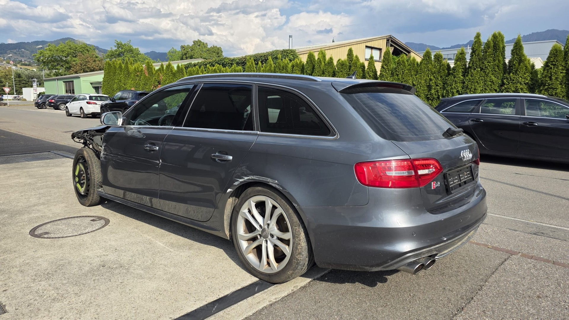 AUDI S4 Avant 3.0 TFSI quattro S-tronic-image-5