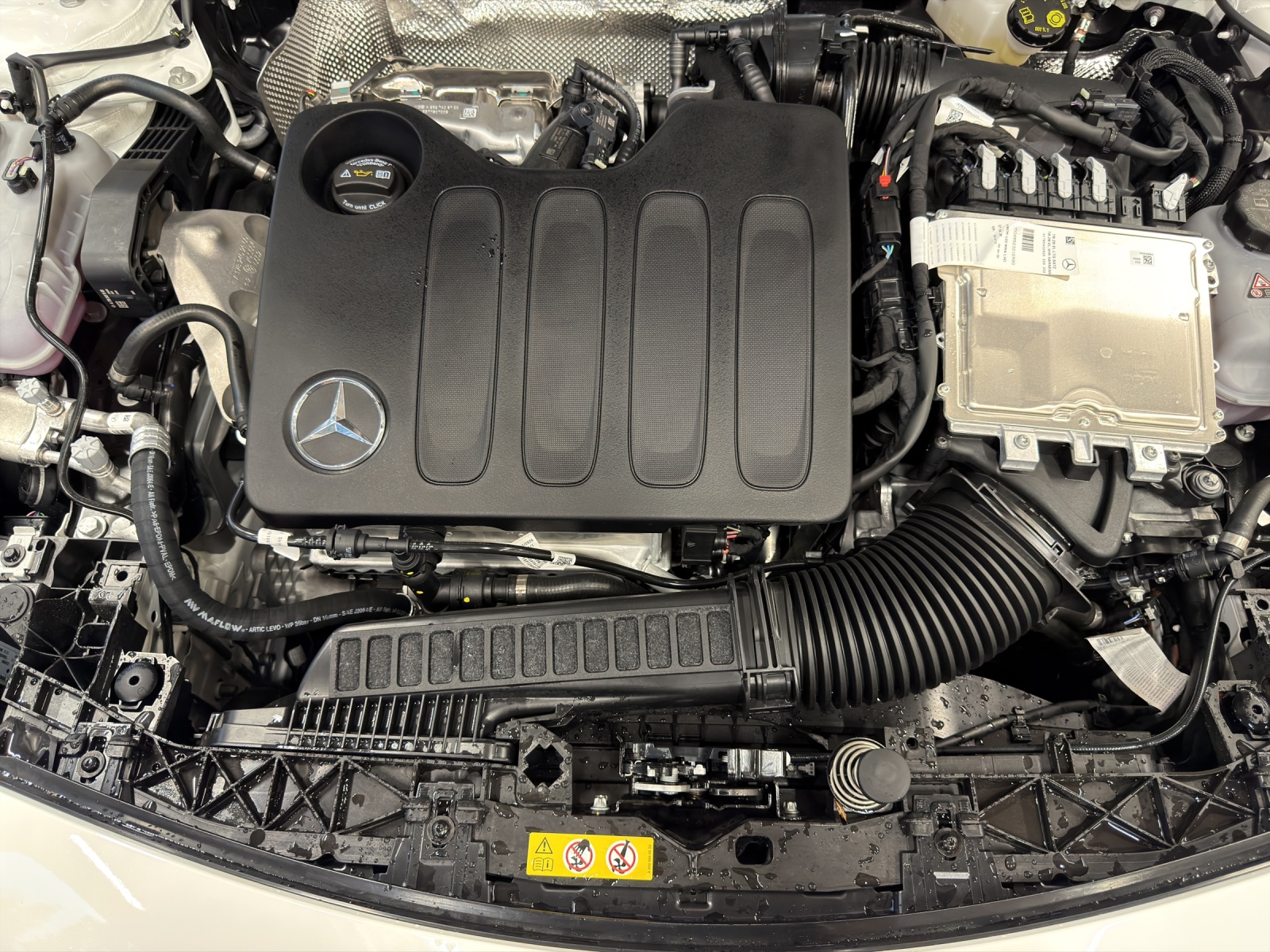 MERCEDES-BENZ CLA SB 220 4M 8G-DCT-image-17