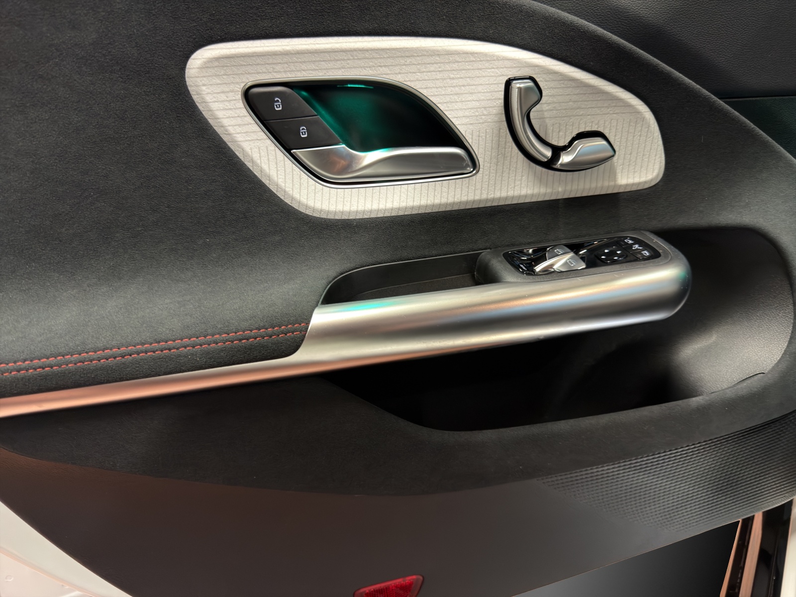 MERCEDES-BENZ CLA SB 220 4M 8G-DCT-image-15
