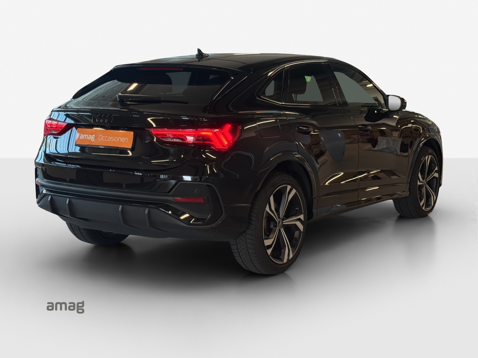 AUDI Q3 Sportback 35 TFSI S line Attraction S-tronic-image-4
