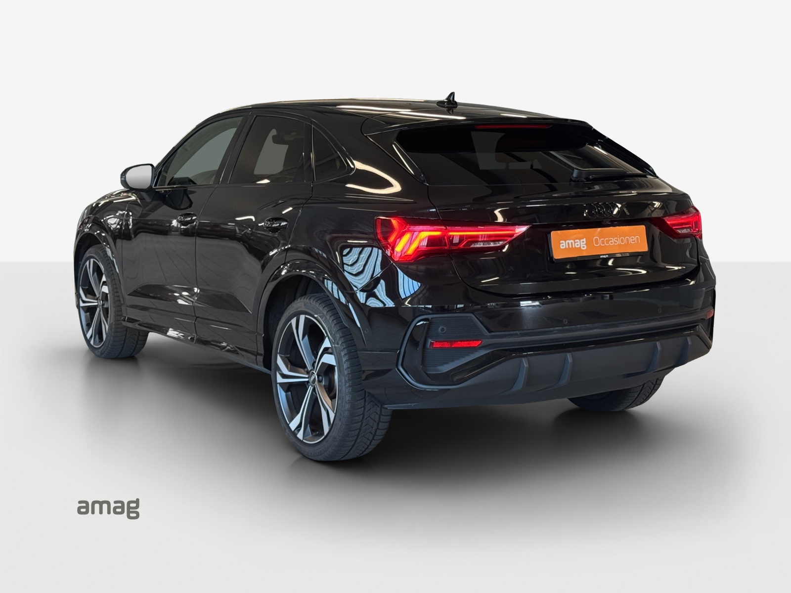 AUDI Q3 Sportback 35 TFSI S line Attraction S-tronic-image-2