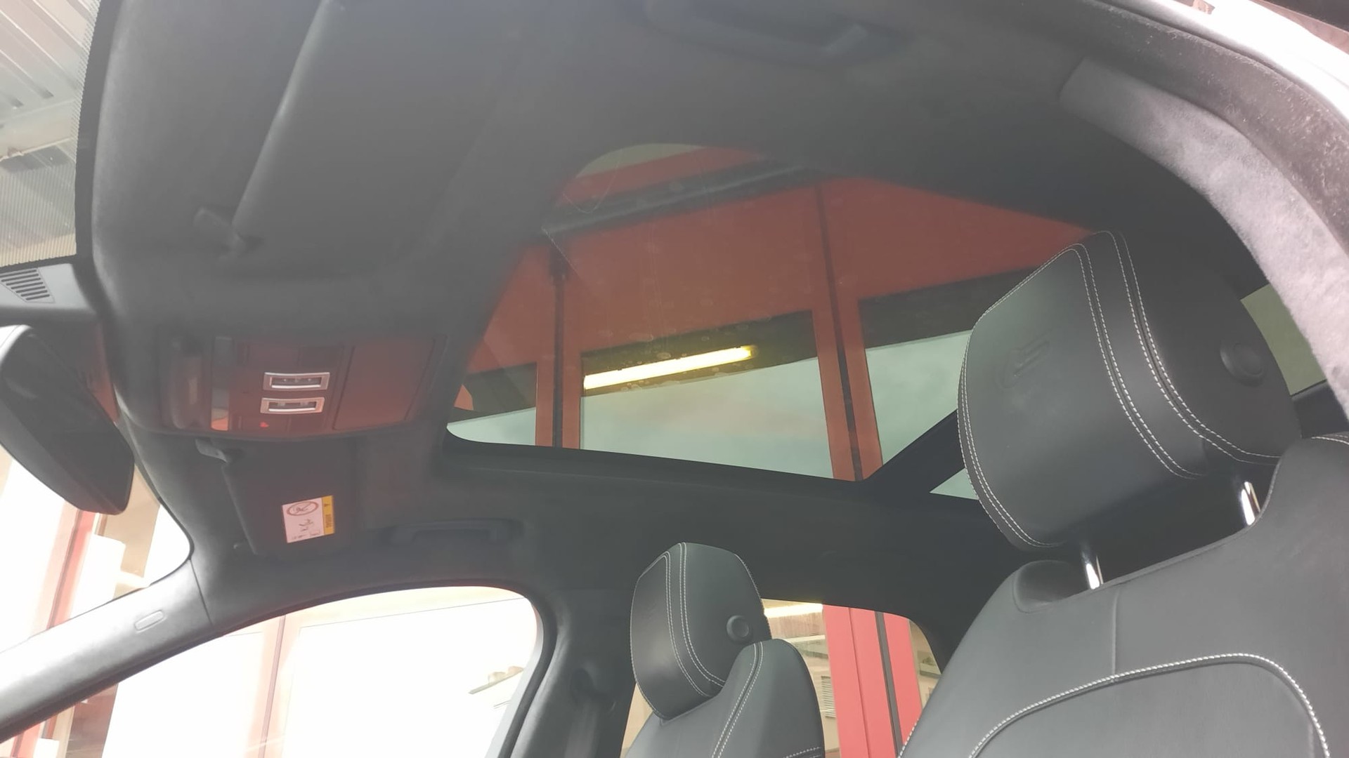 JAGUAR F-Pace 3.0 V6 S AWD Automatik-image-15