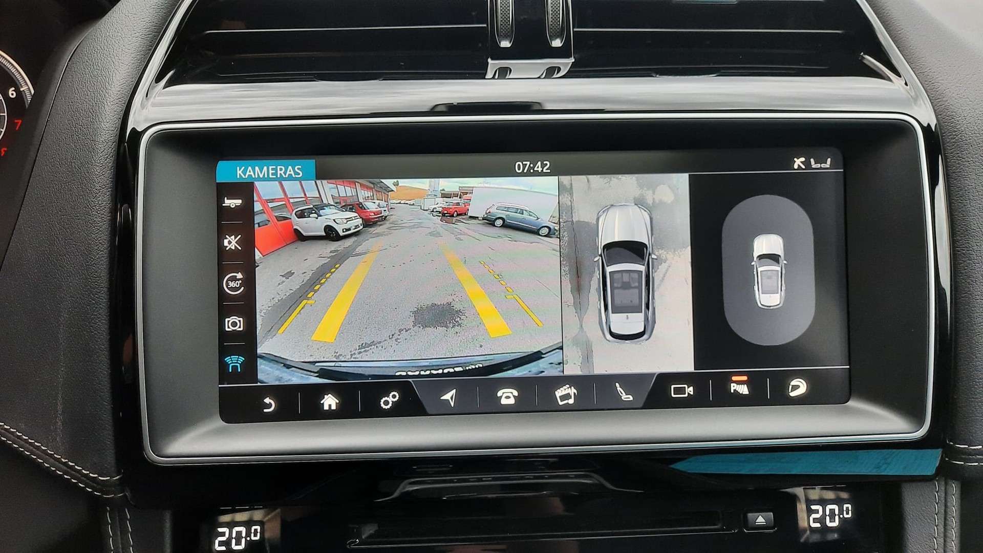 JAGUAR F-Pace 3.0 V6 S AWD Automatik-image-12