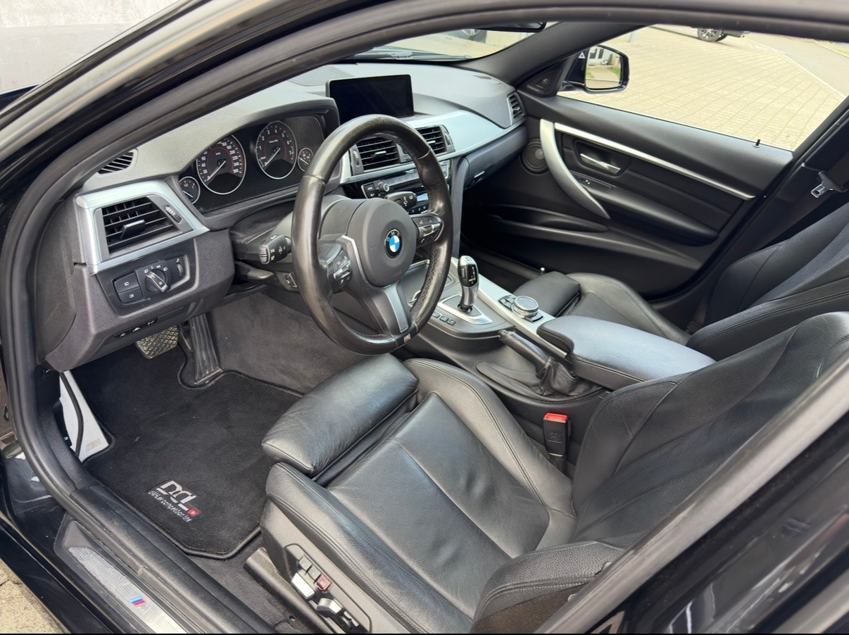 BMW 340i xDrive M Sport ** Power & Sound**-image-4
