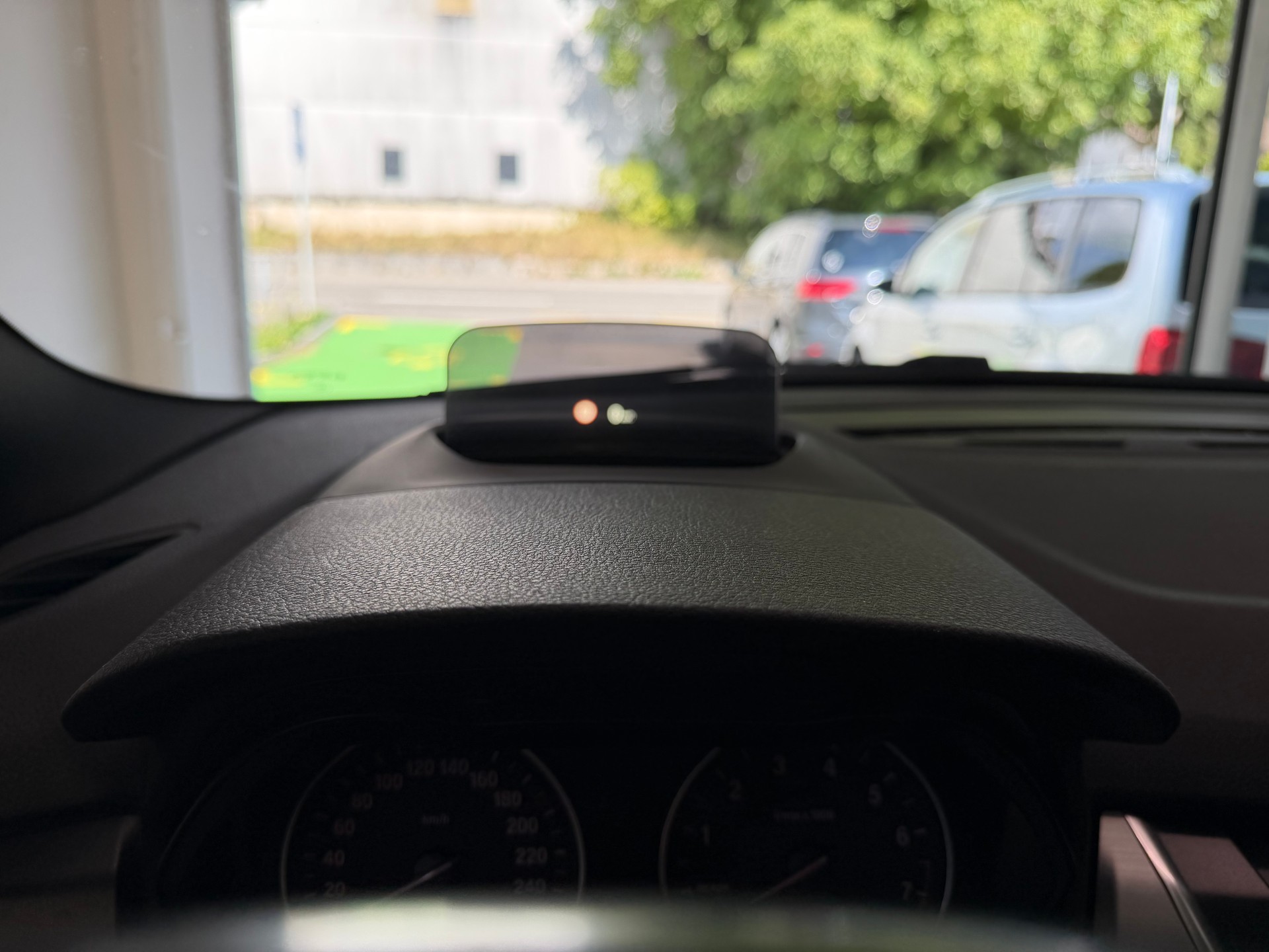 BMW 218i Gran Tourer Luxury Line Steptronic-image-14