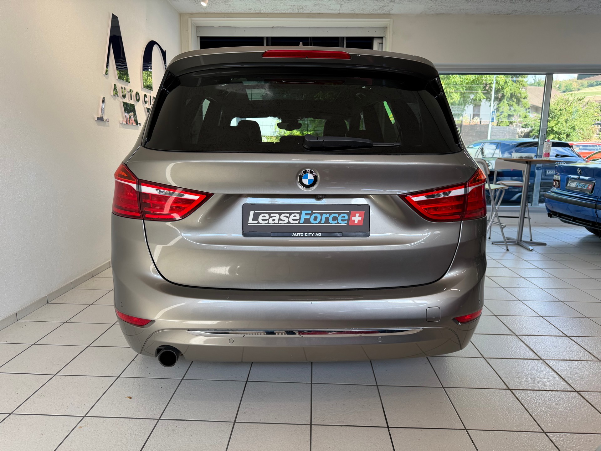 BMW 218i Gran Tourer Luxury Line Steptronic-image-3