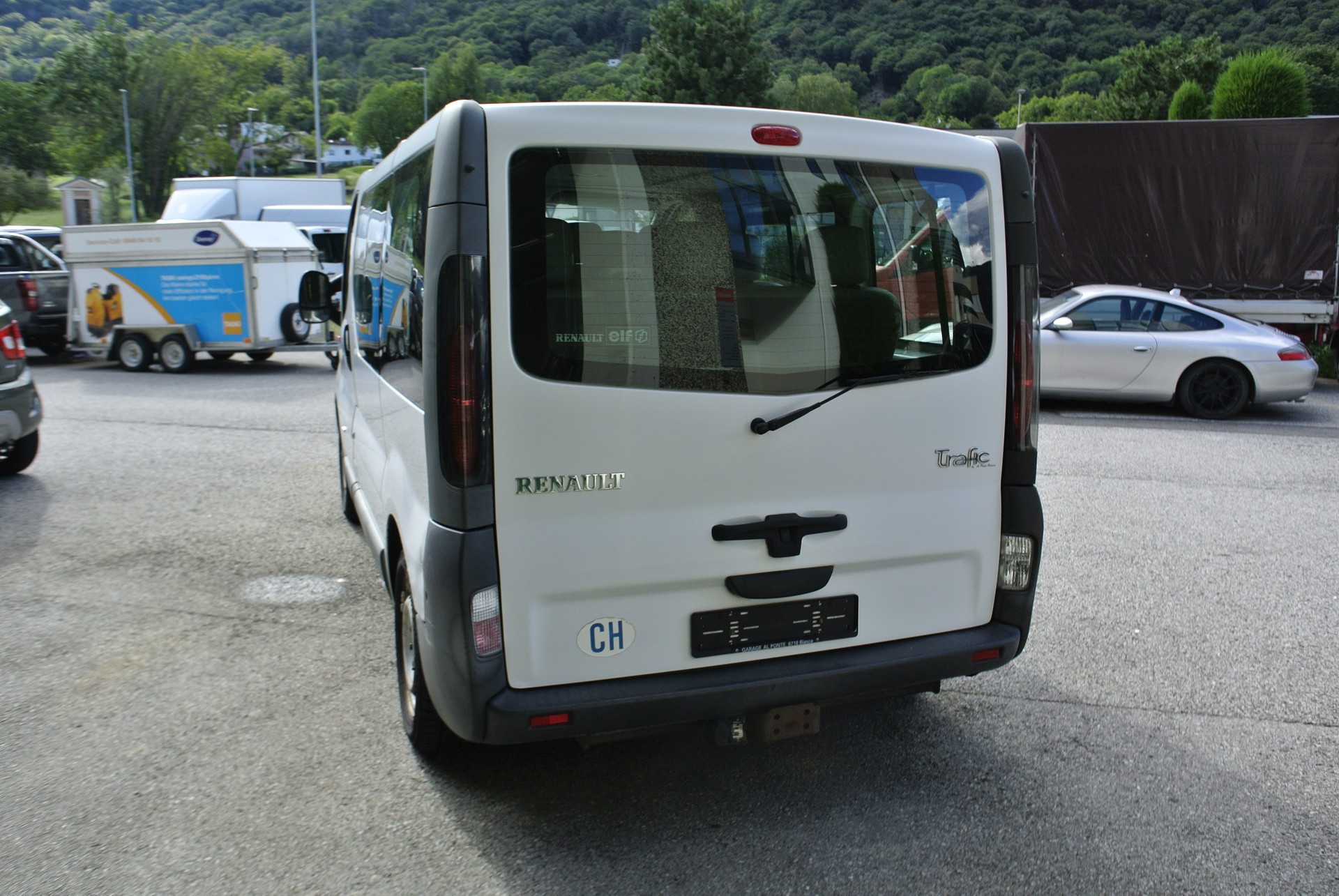 RENAULT Trafic 1.9 dCi 100 2.9t-image-6