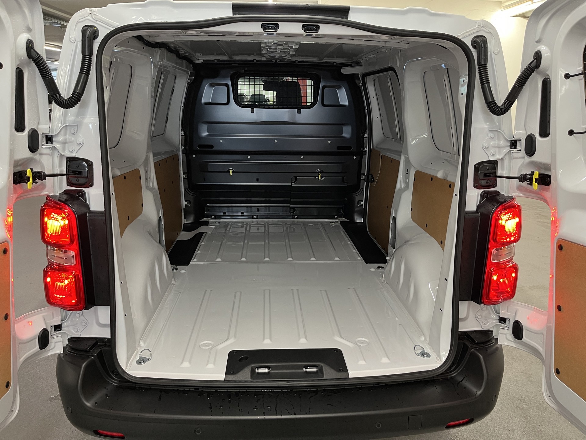 OPEL Vivaro Cargo 1.5 D 120 Energize Your Business S/S-image-14