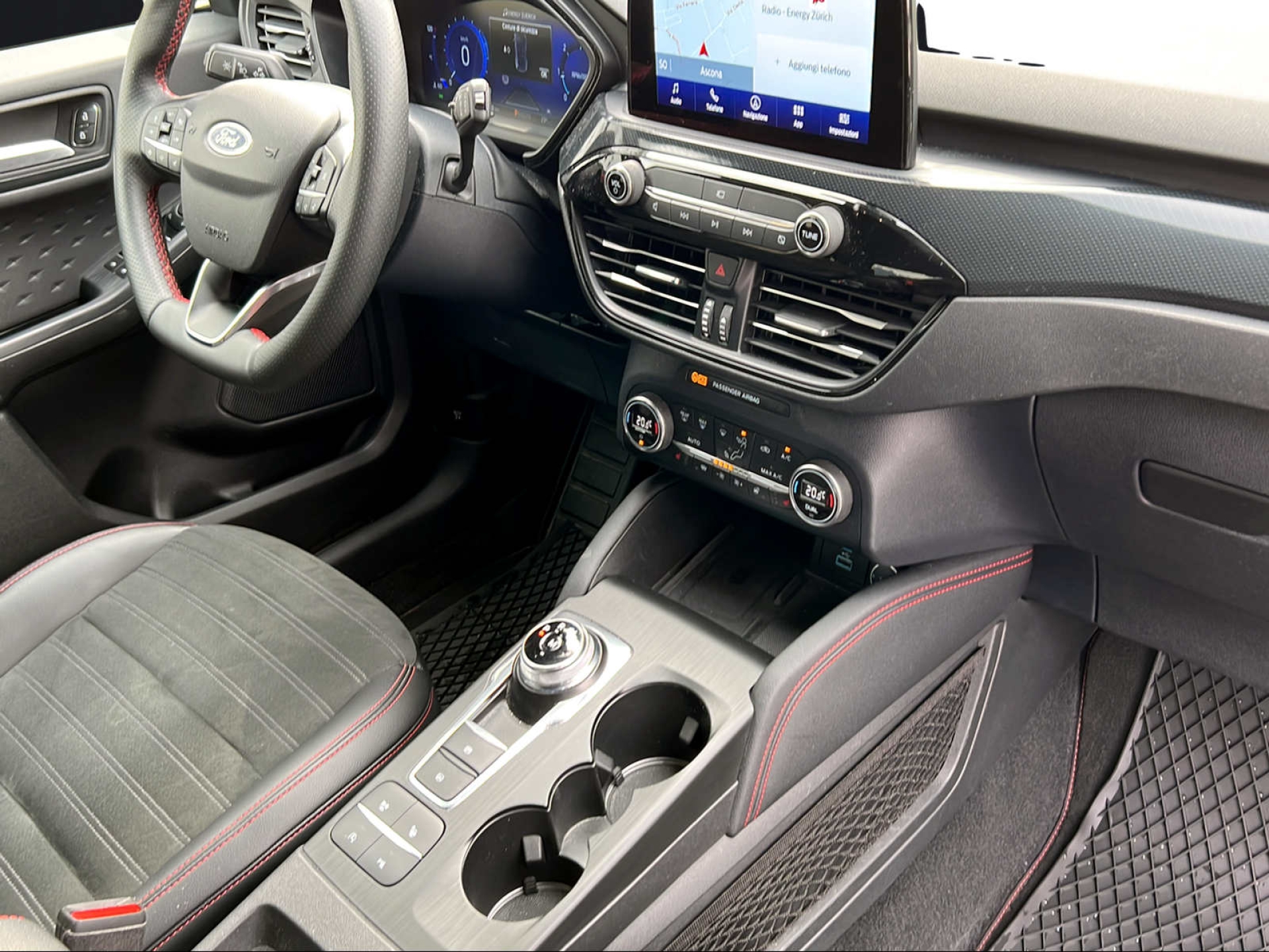FORD Kuga 2.0 EcoBlue St-line 4WD-image-10