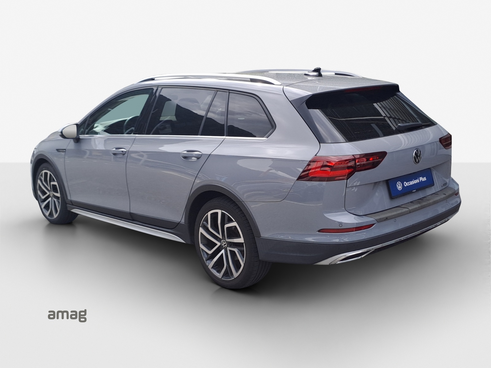 VW Golf 2.0 TSI Alltrack DSG 4Motion-image-2