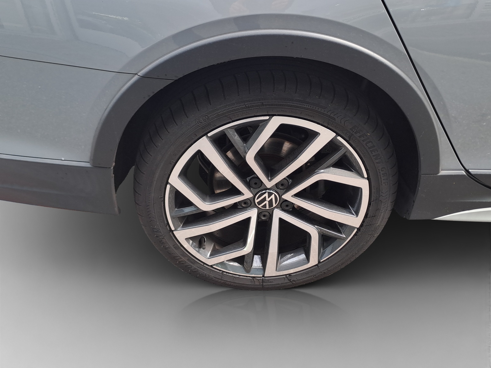 VW Golf 2.0 TSI Alltrack DSG 4Motion-image-13