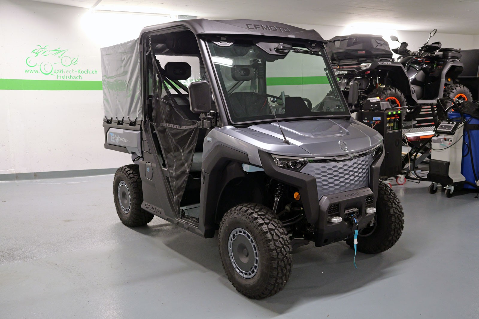 CF MOTO UFORCE U6 EV