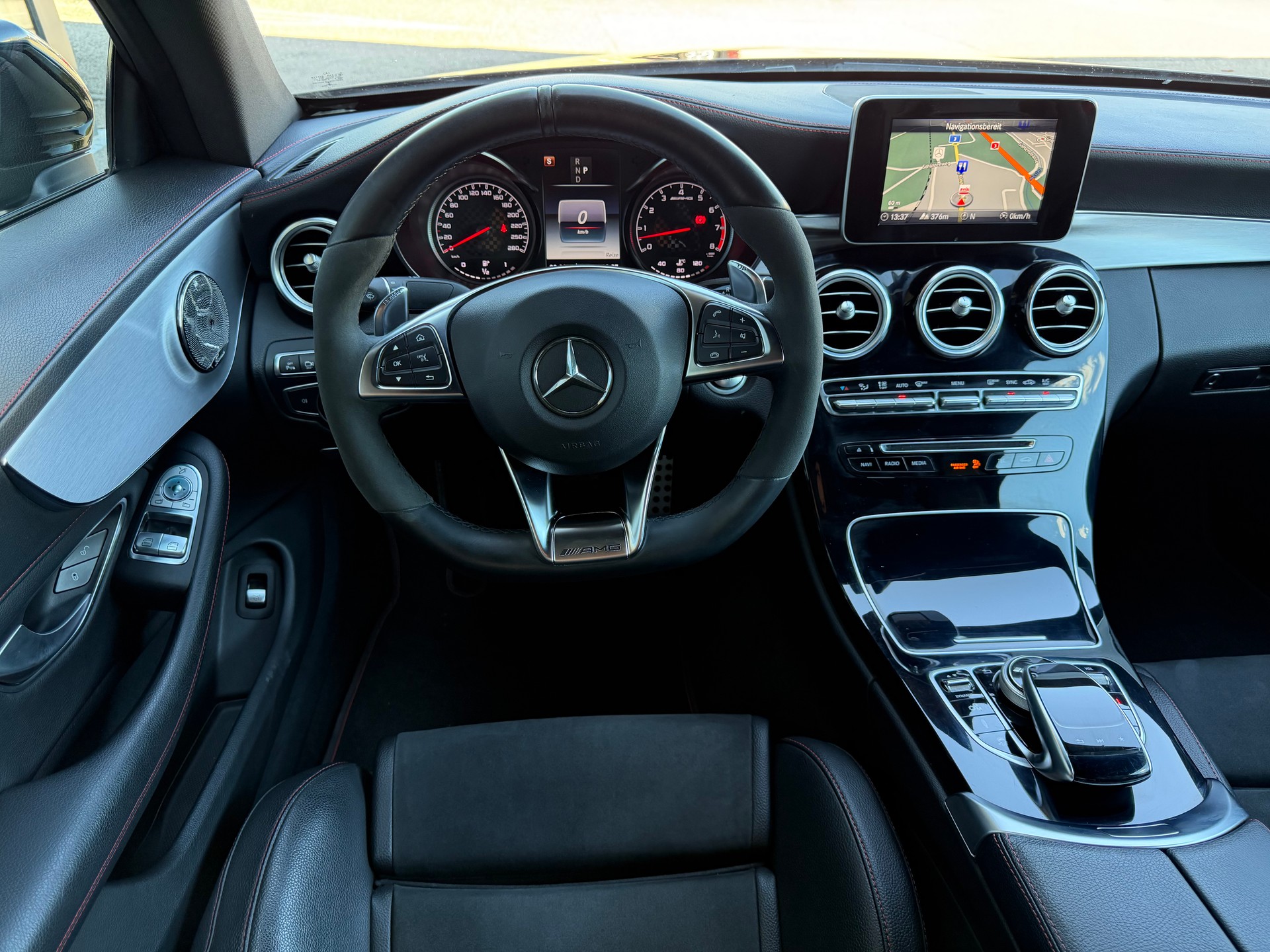 MERCEDES-BENZ C 43 AMG 4matic Coupé-image-13
