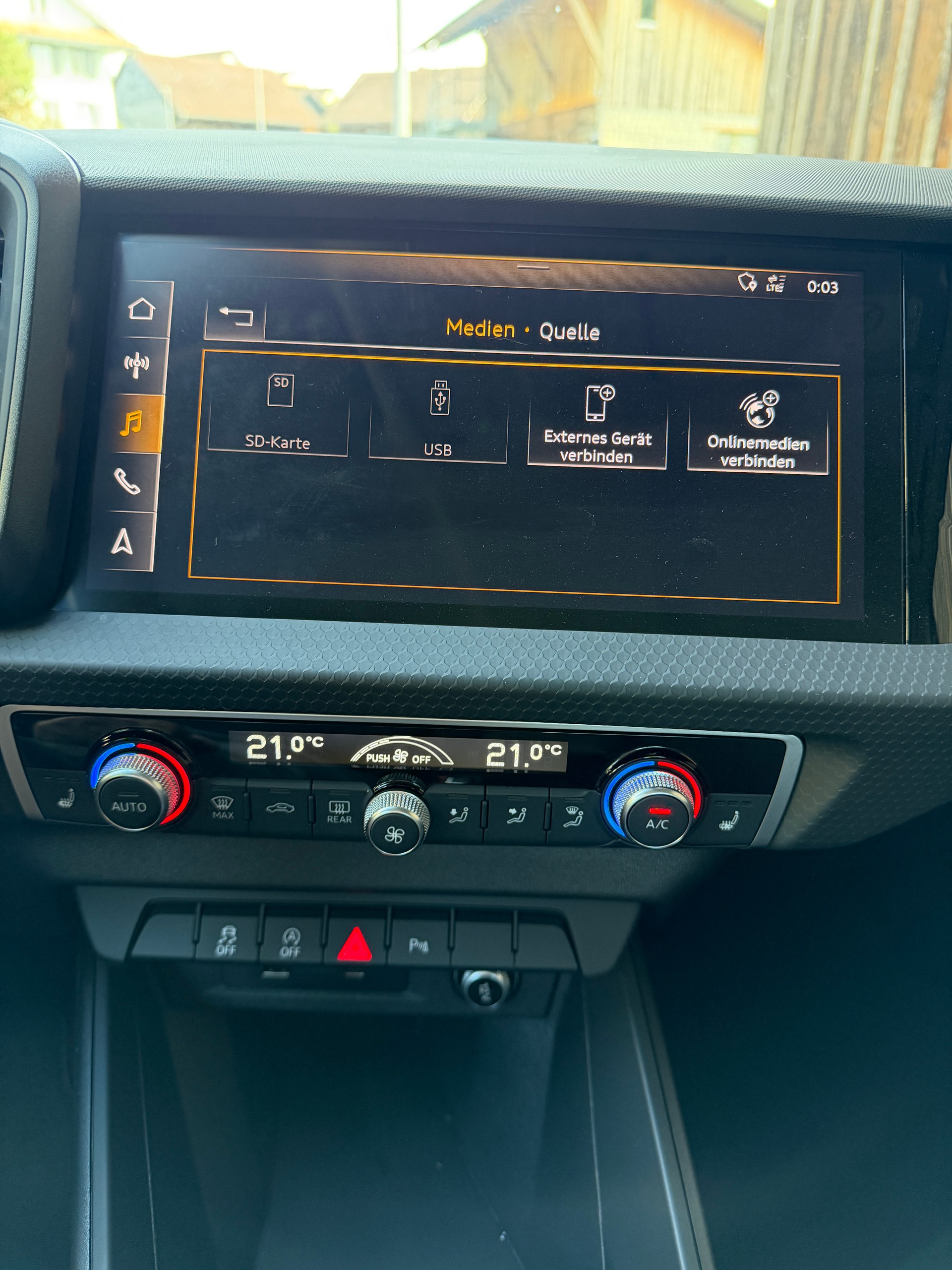AUDI A1 Sportback 35 TFSI advanced S-tronic-image-10