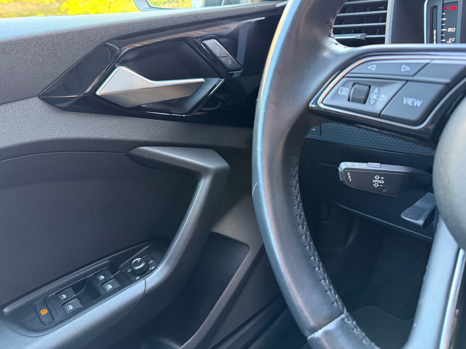 AUDI A1 Sportback 35 TFSI advanced S-tronic-image-14